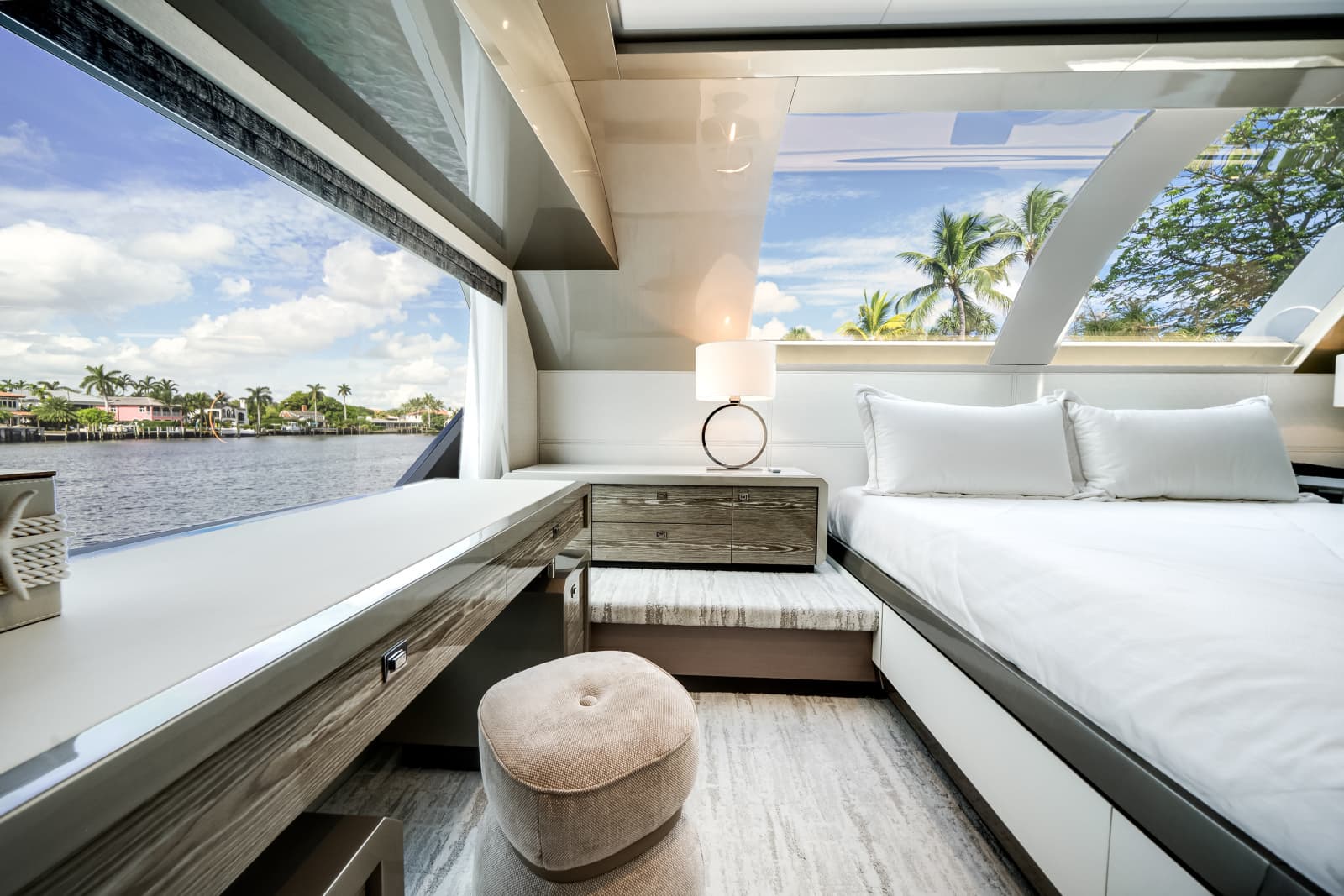 2025 Ocean Alexander 27R - Photo 47