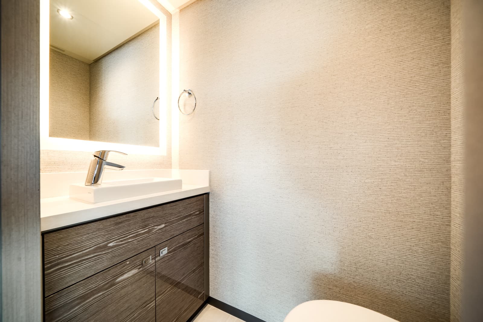 2025 Ocean Alexander 27R - Photo 80