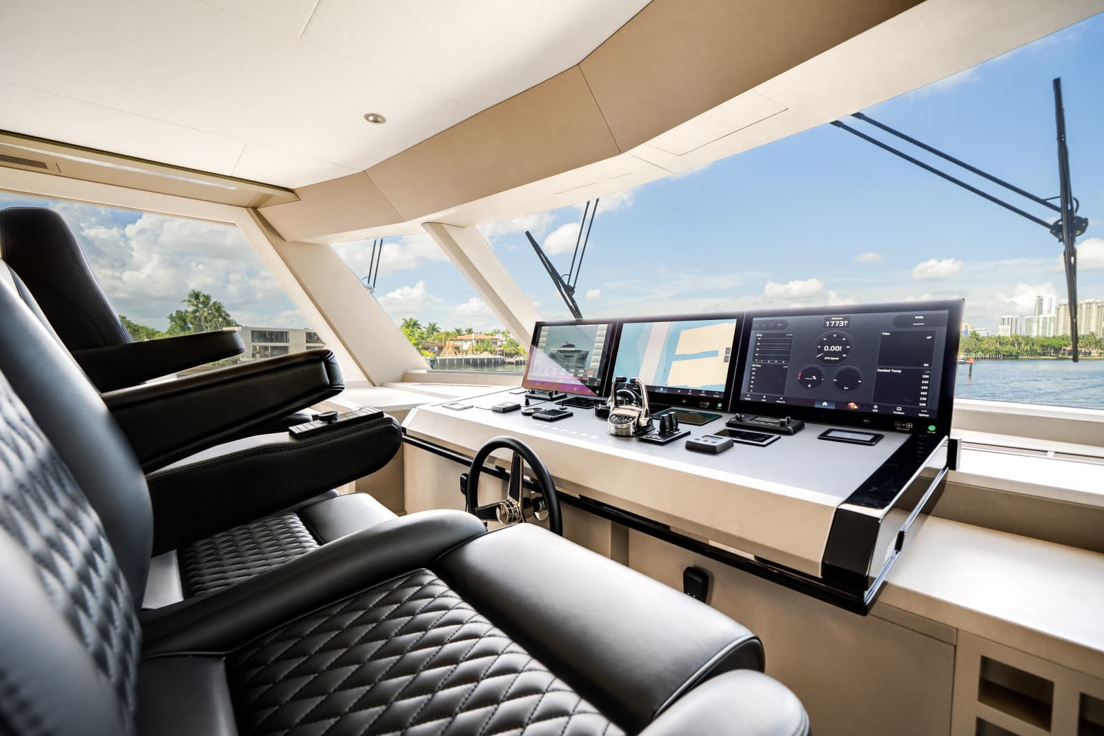 2025 Ocean Alexander 27R - Photo 85