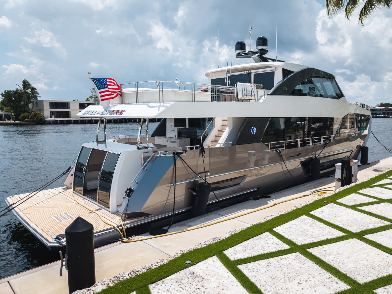 2025 Ocean Alexander 27R - Photo 5
