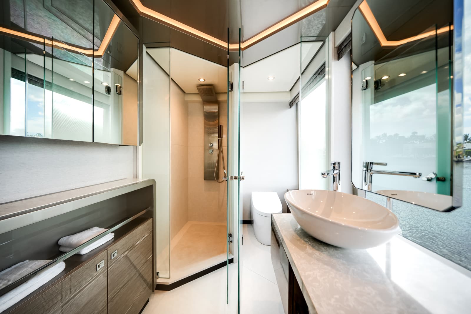 2025 Ocean Alexander 27R - Photo 51