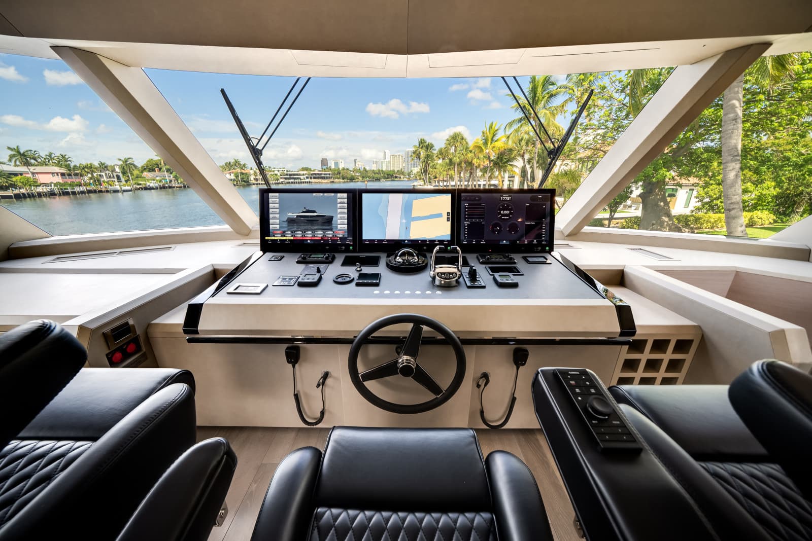 2025 Ocean Alexander 27R - Photo 82