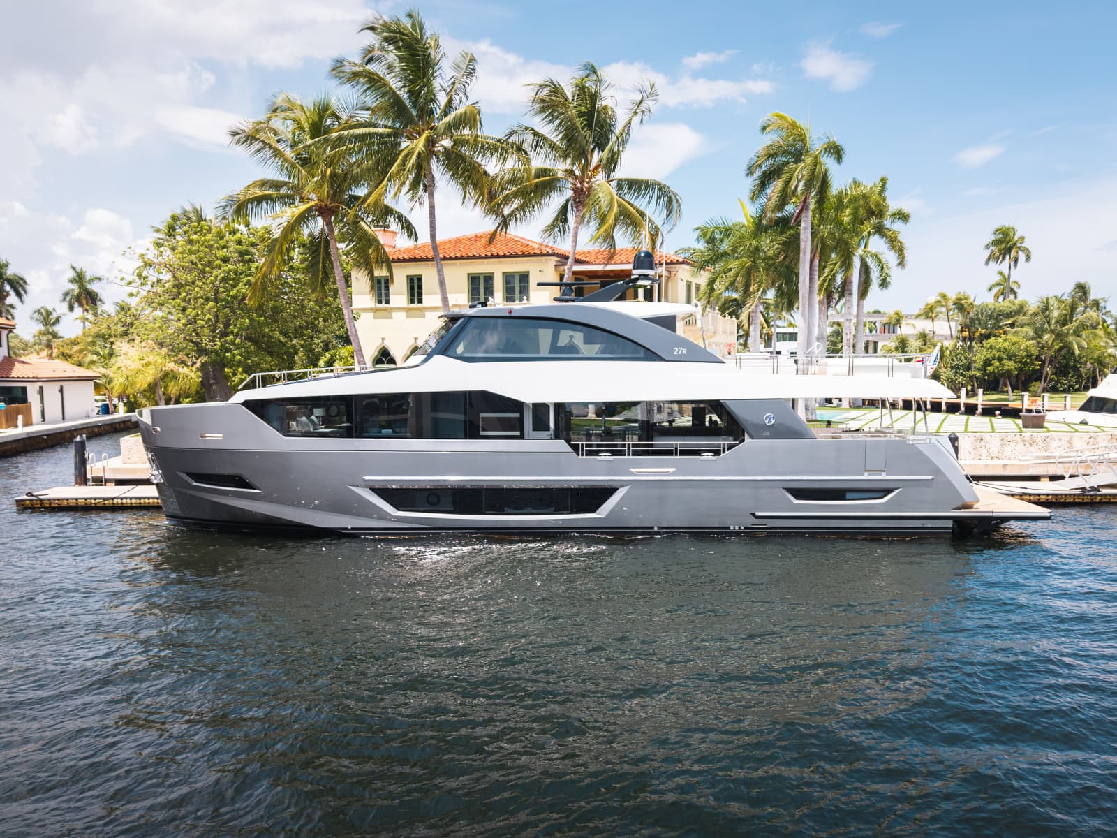 2025 Ocean Alexander 27R - Photo 6