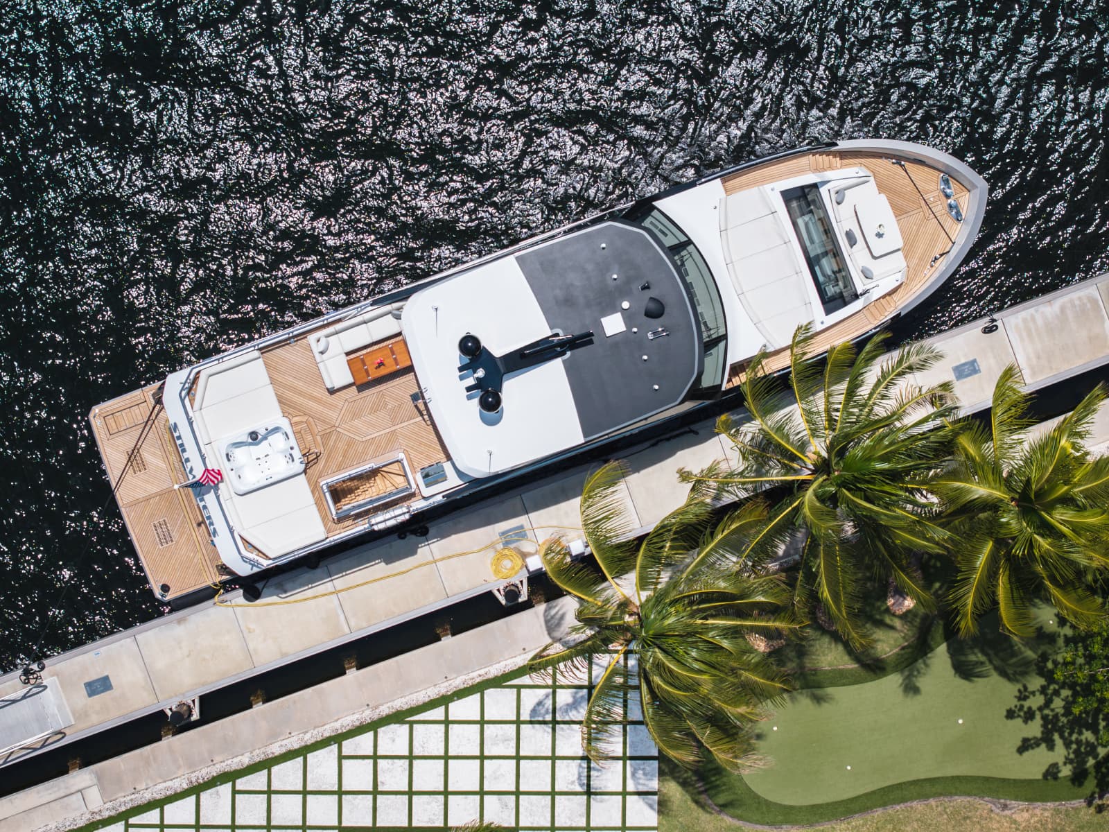 2025 Ocean Alexander 27R - Photo 8