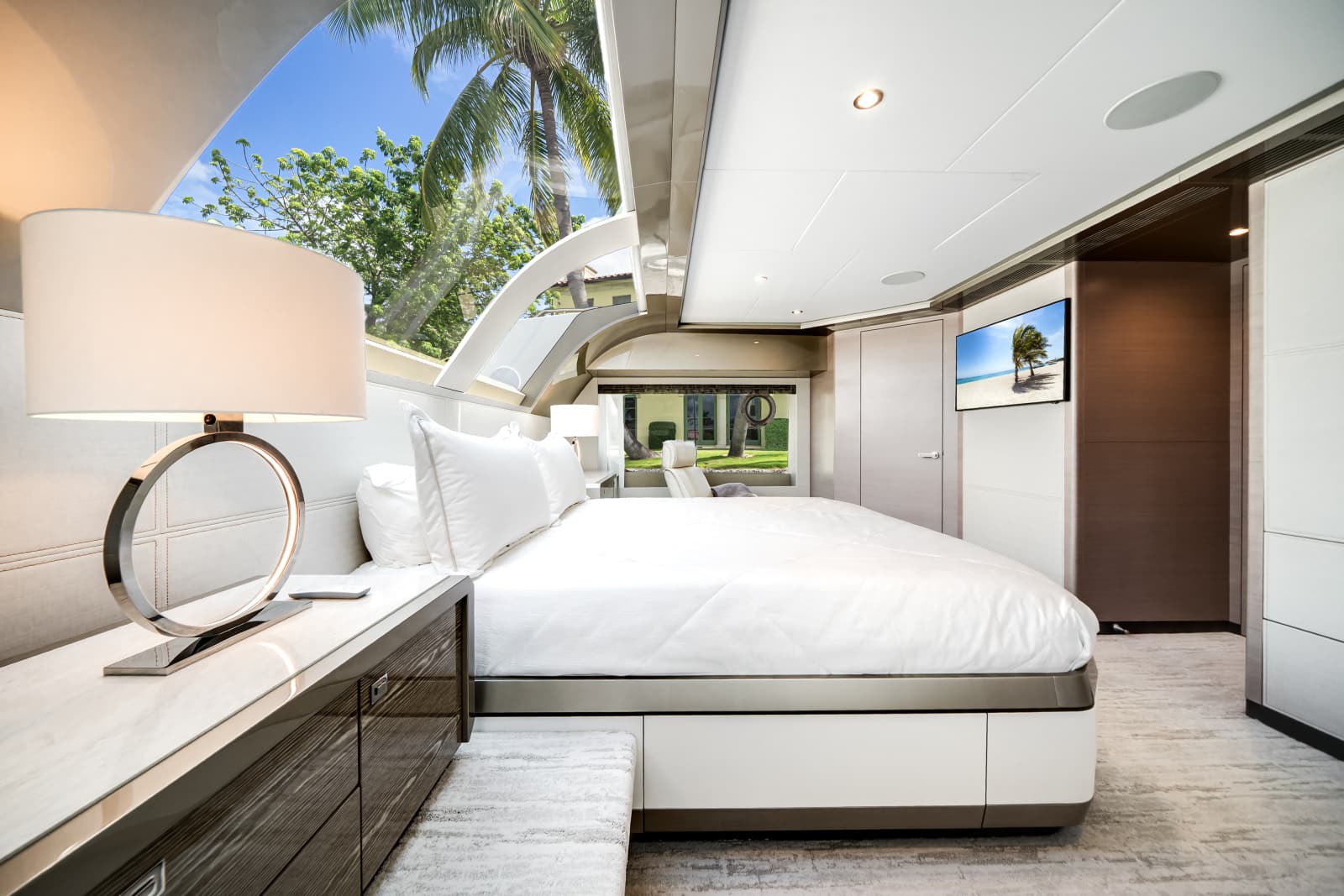 2025 Ocean Alexander 27R - Photo 48