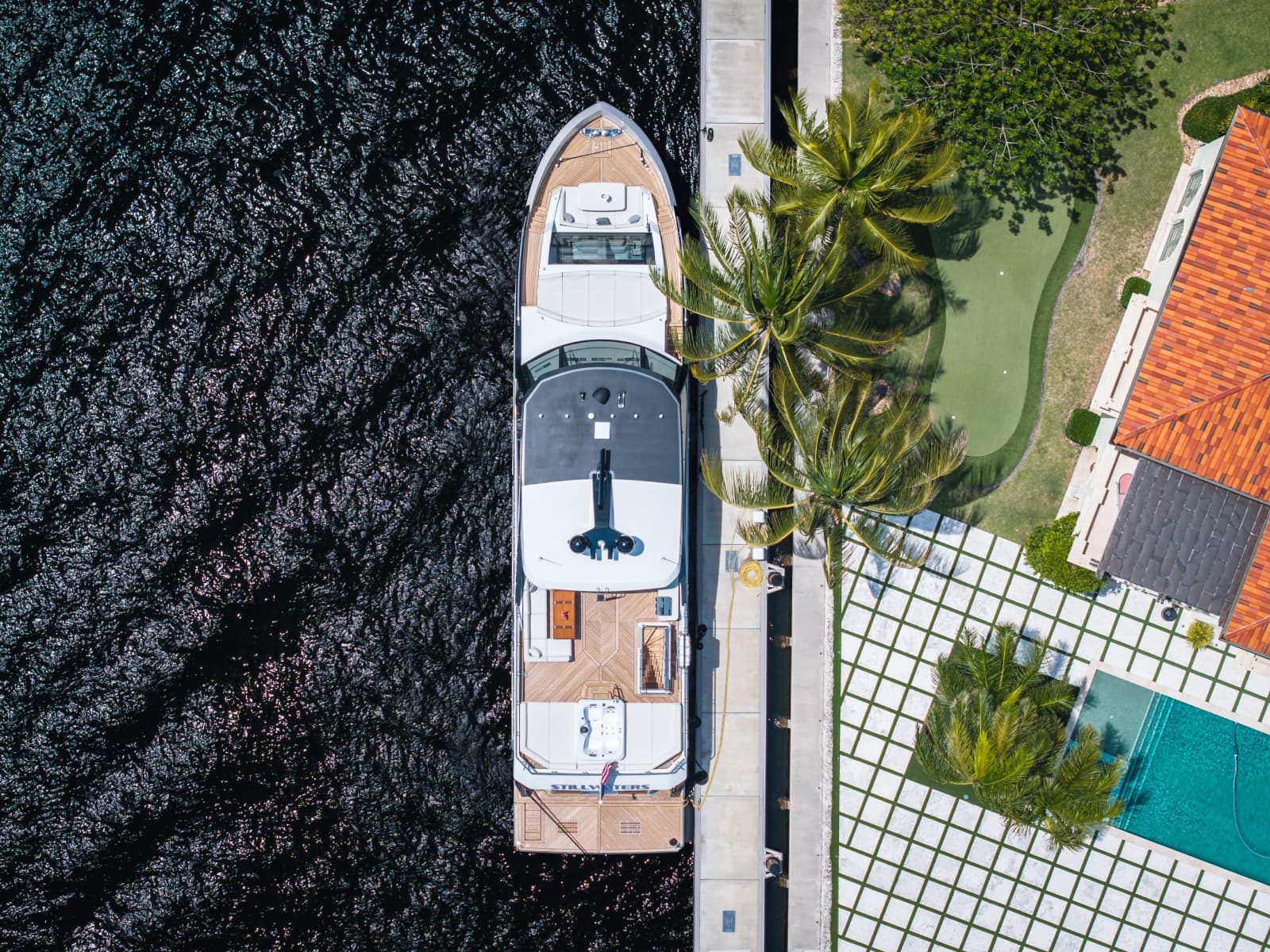 2025 Ocean Alexander 27R - Photo 9
