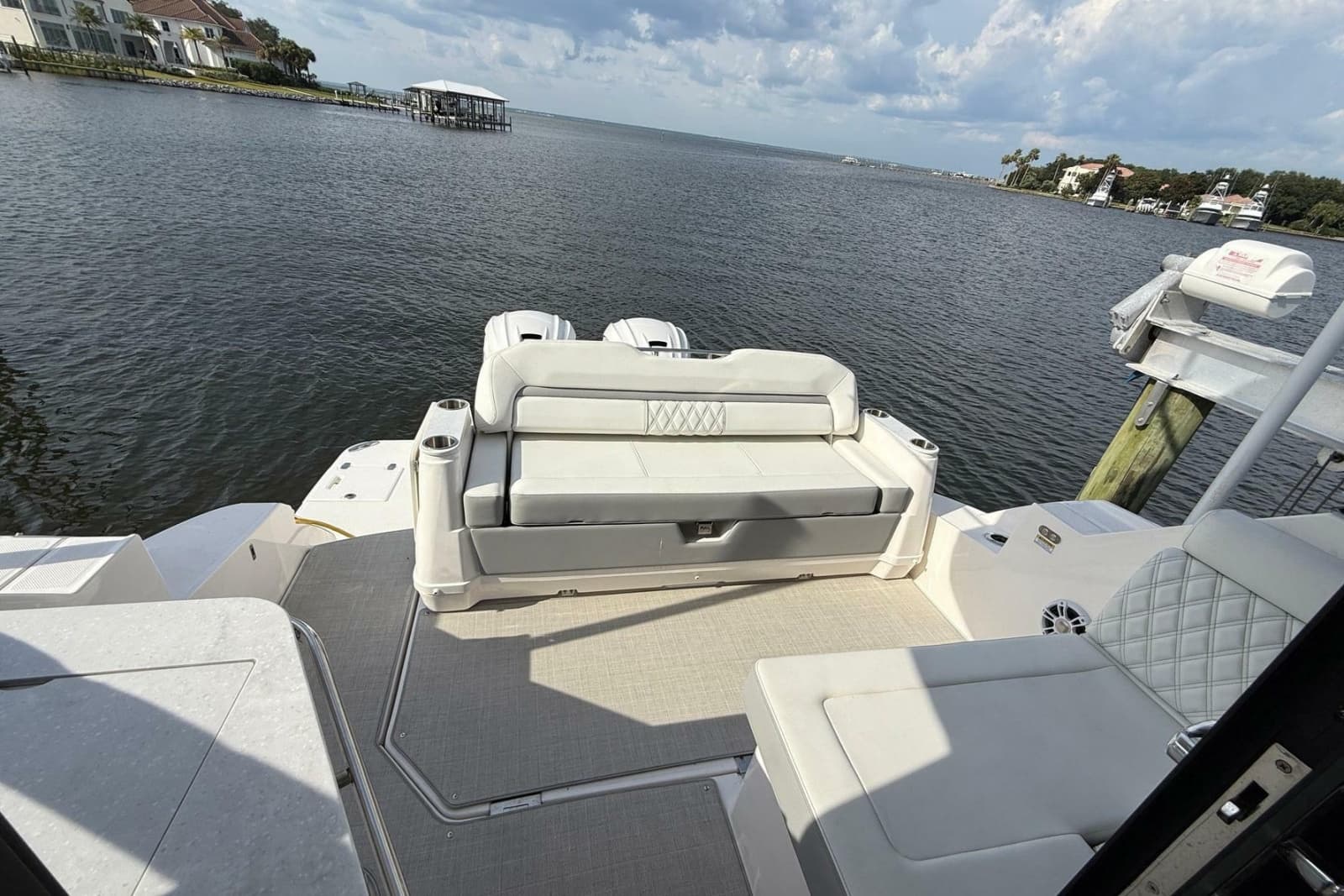 2025 Regal 36 XO - Photo 15