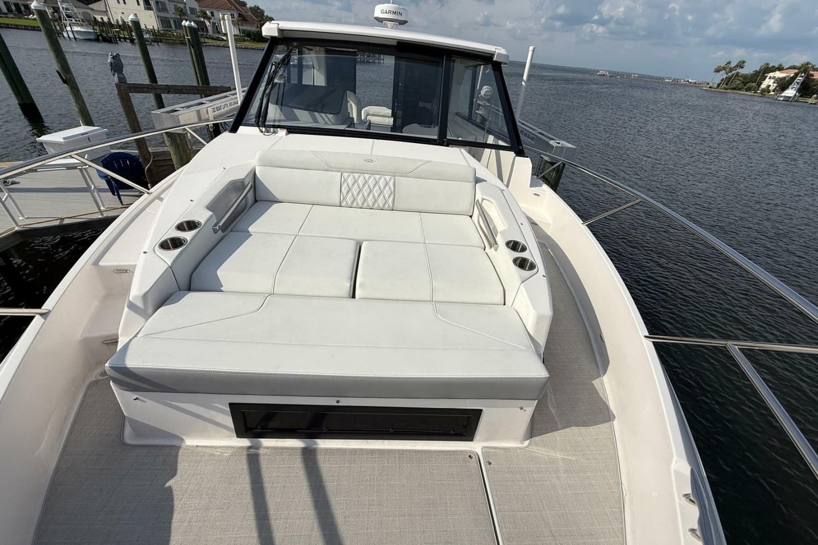 2025 Regal 36 XO - Photo 4