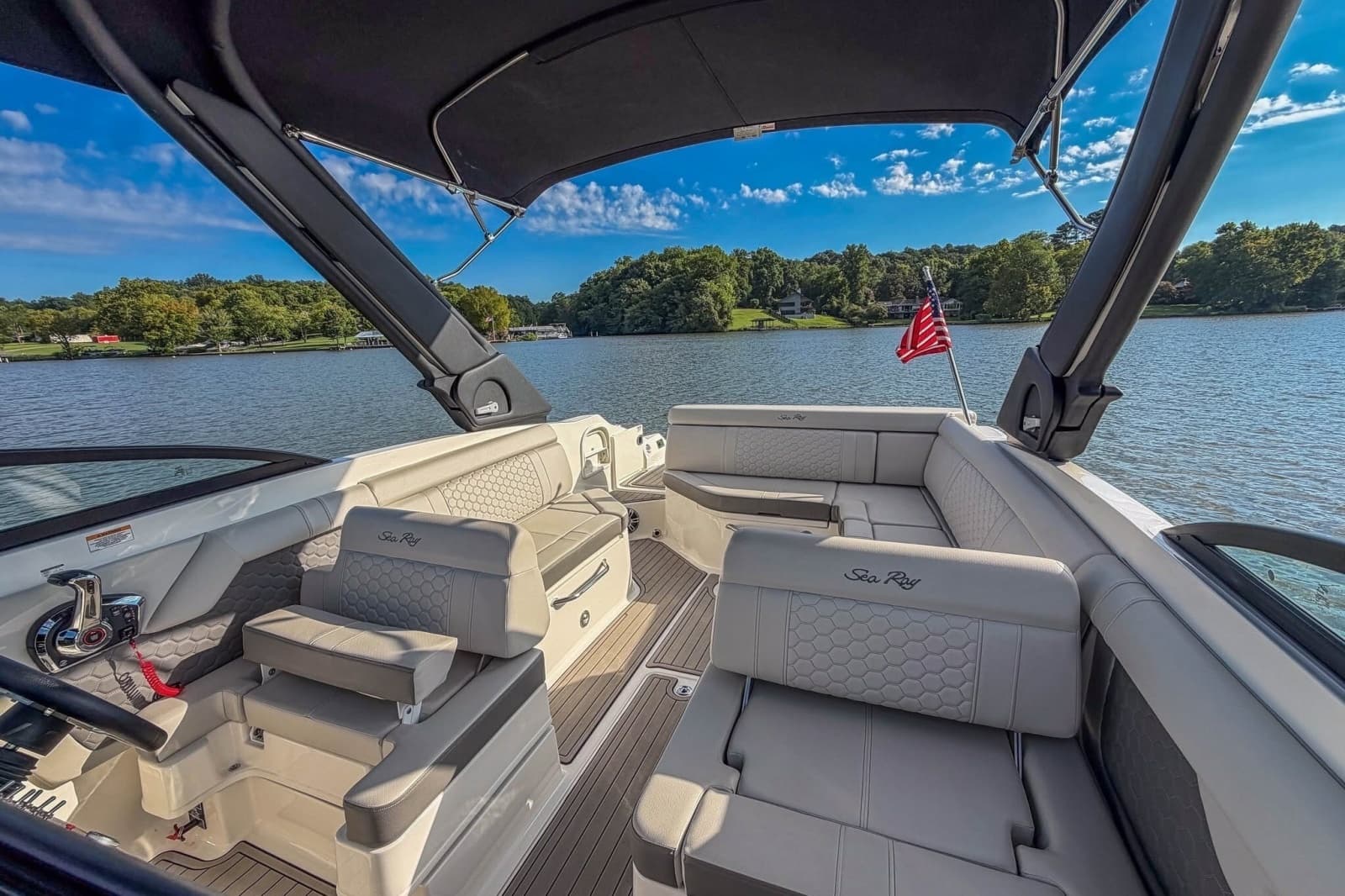 2024 Sea Ray SDX 270 - Photo 28