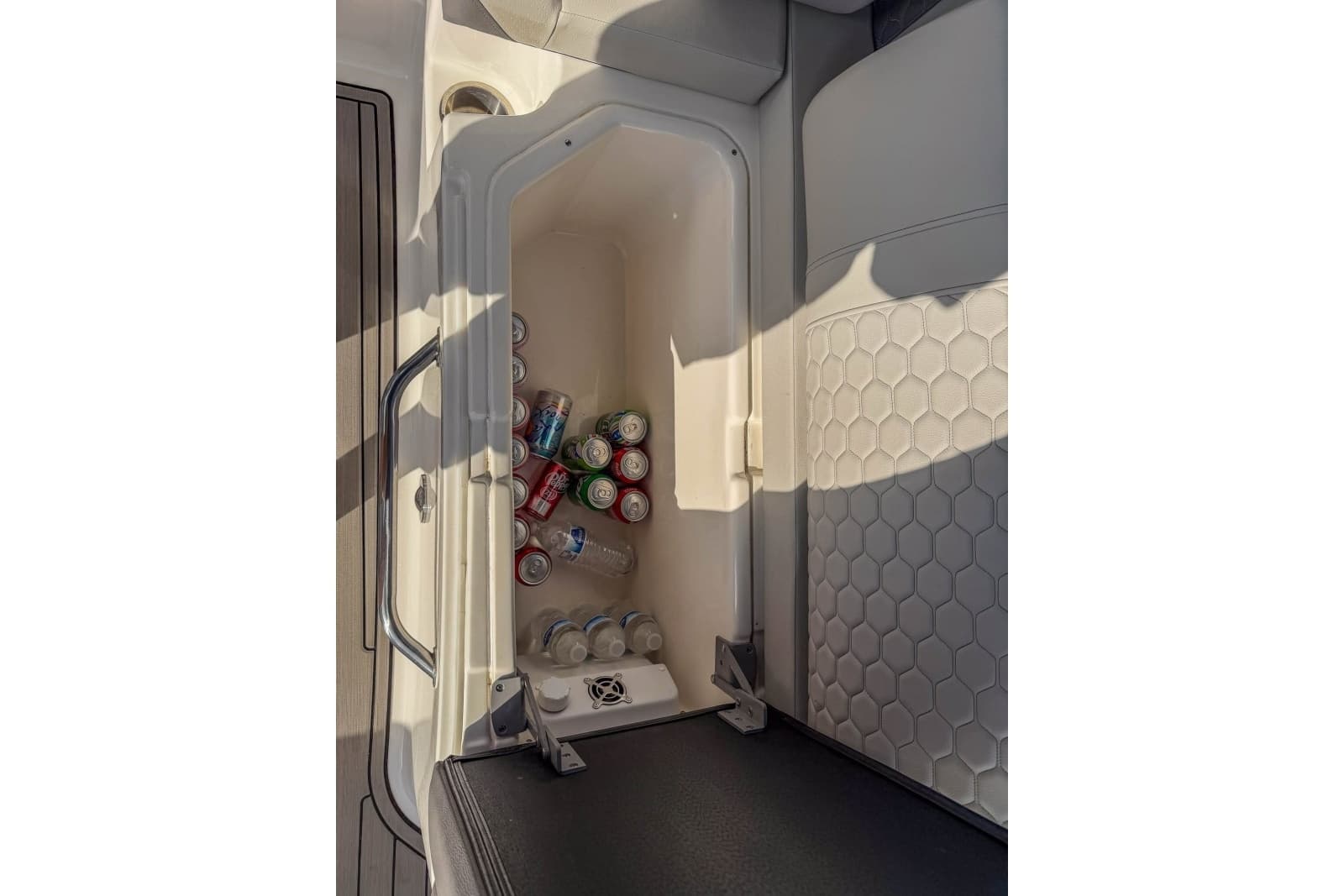 2024 Sea Ray SDX 270 - Photo 29