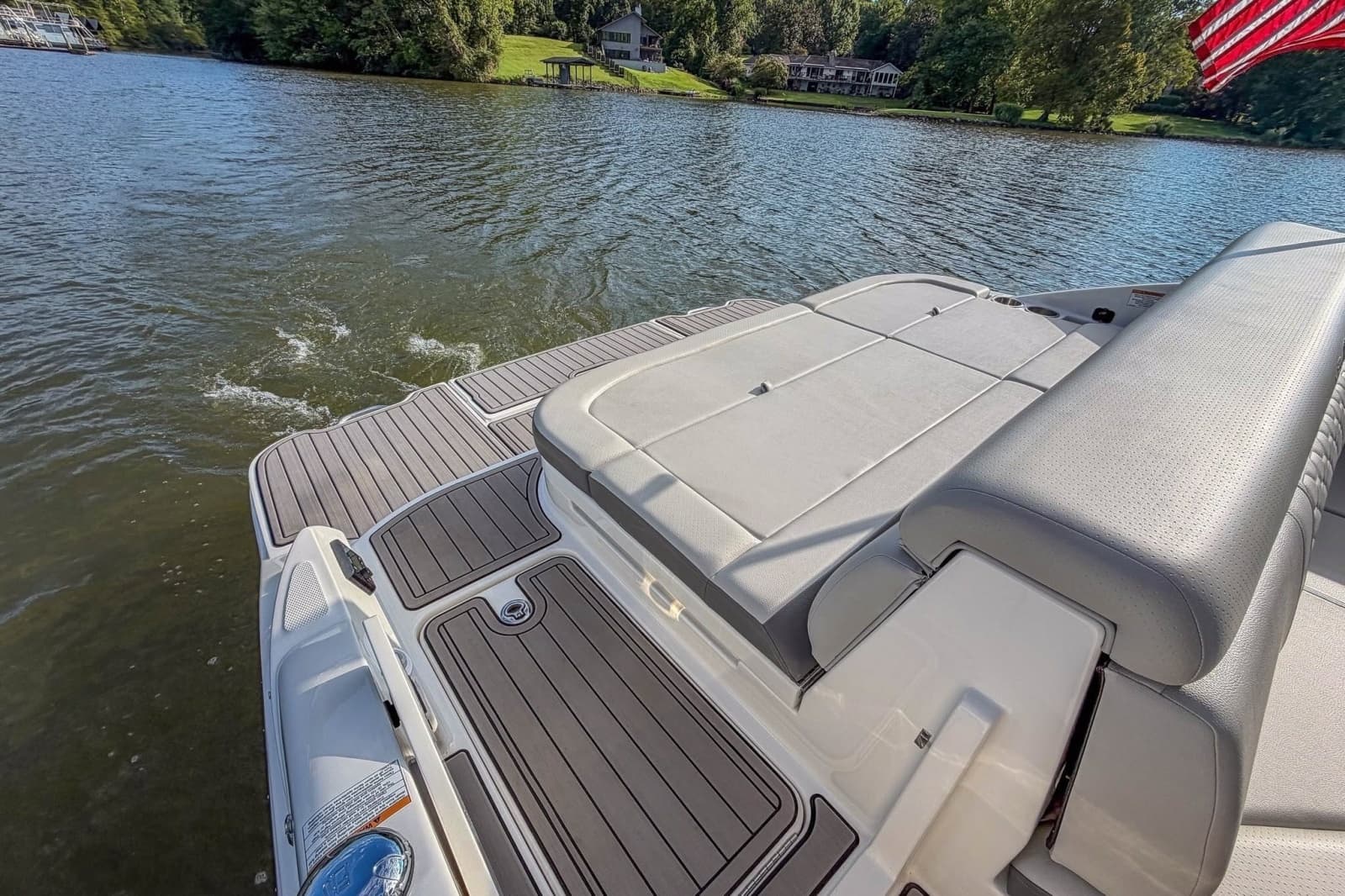 2024 Sea Ray SDX 270 - Photo 19