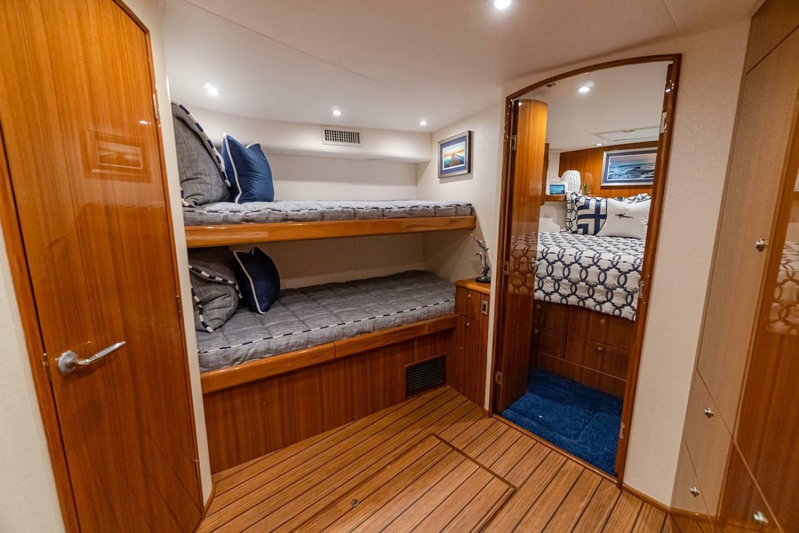 2023 Viking 46 Billfish - Photo 9