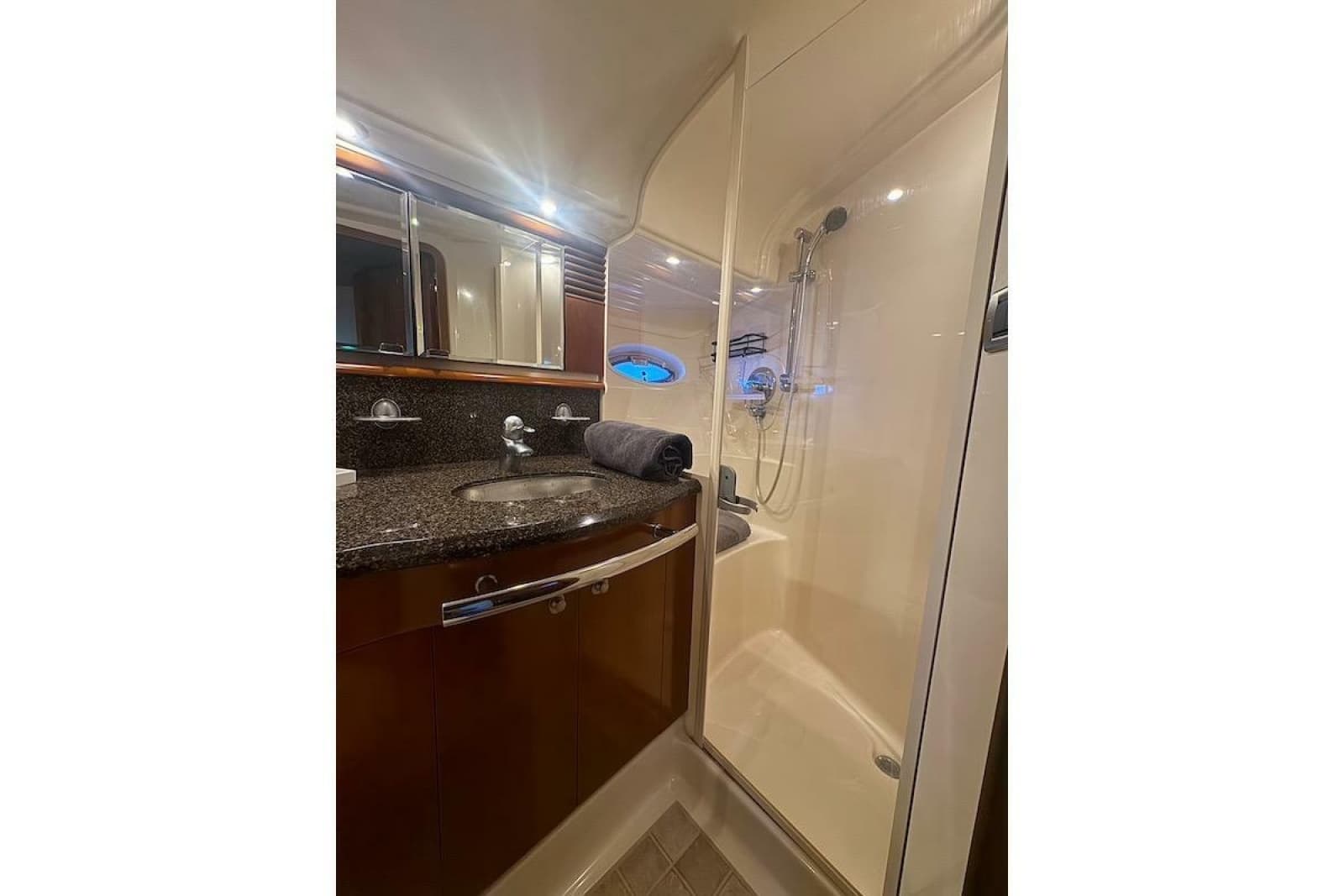 2005 Sea Ray 500 Sundancer - Photo 55
