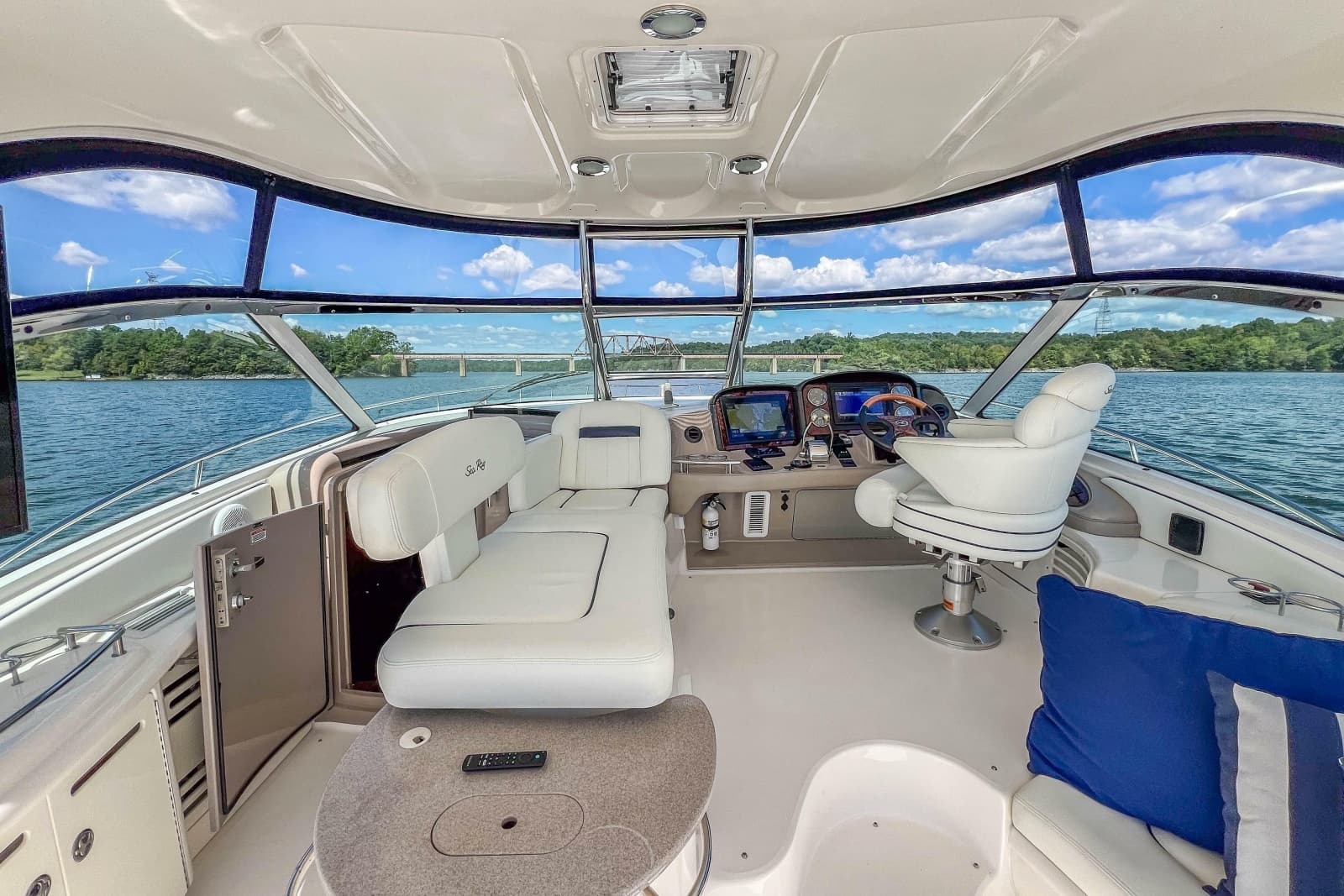 2005 Sea Ray 500 Sundancer - Photo 28