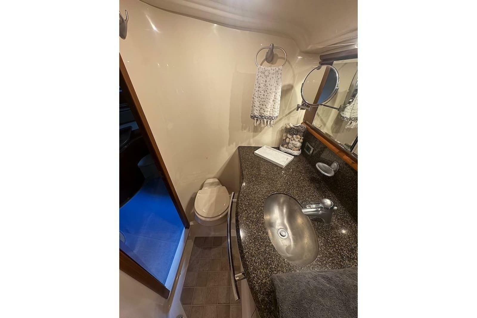 2005 Sea Ray 500 Sundancer - Photo 56