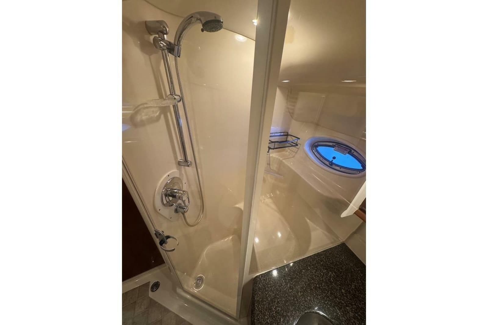2005 Sea Ray 500 Sundancer - Photo 49