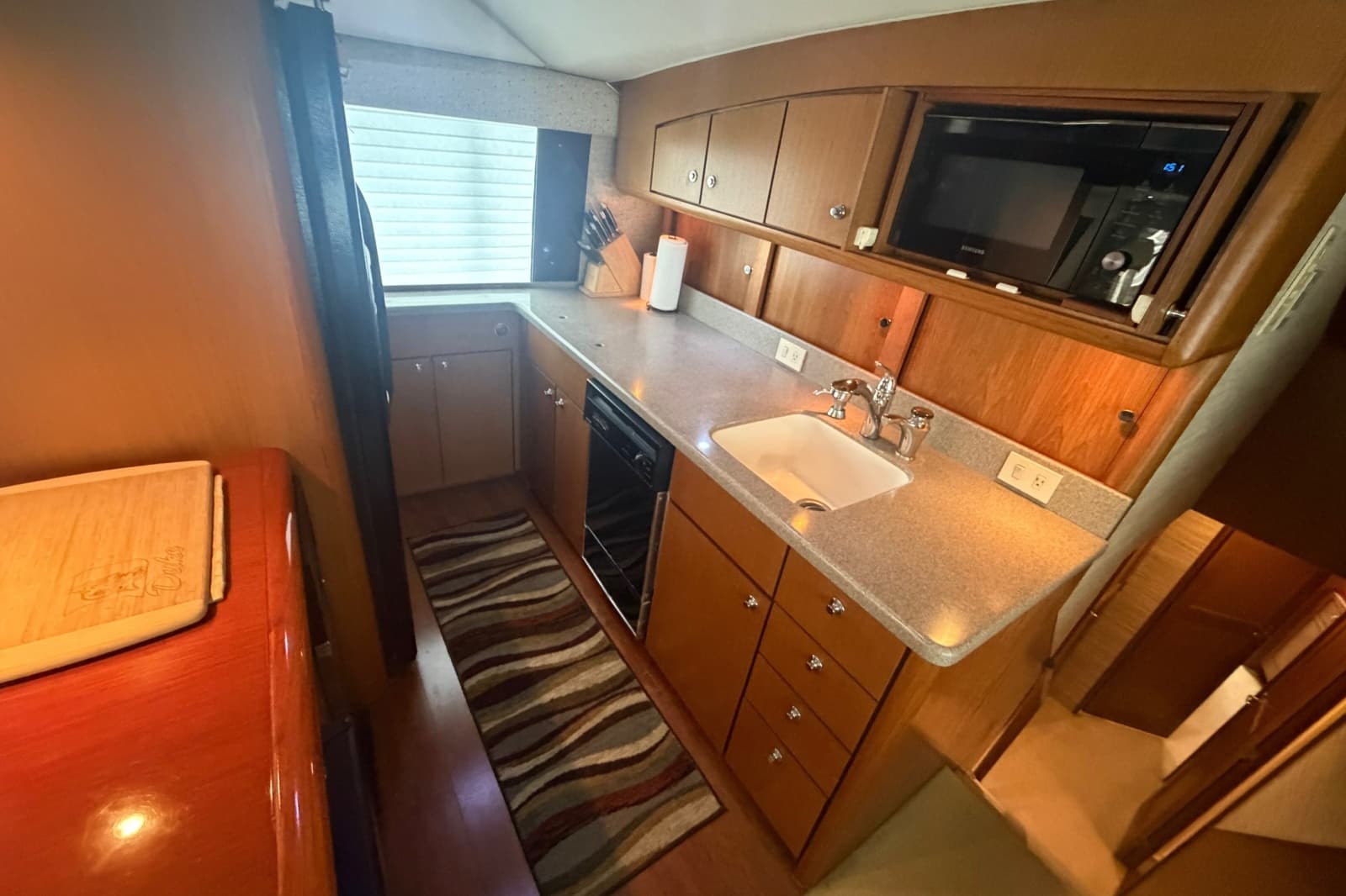 2000 Ocean Yachts 56 Super Sport - Photo 26
