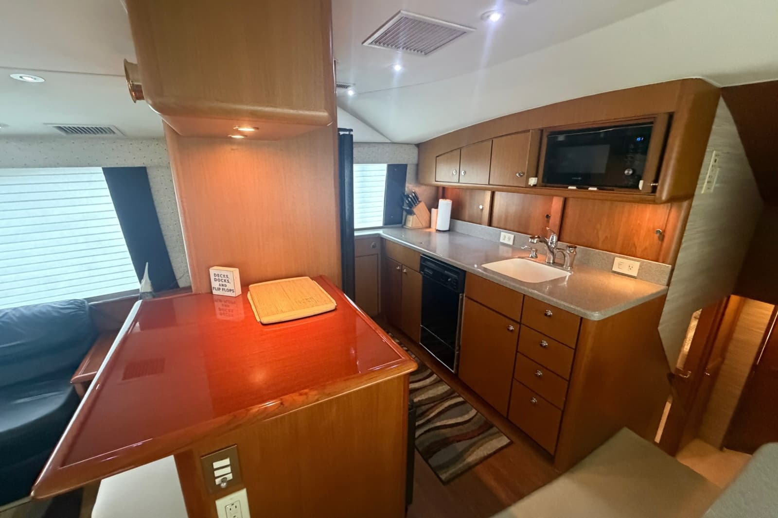 2000 Ocean Yachts 56 Super Sport - Photo 25