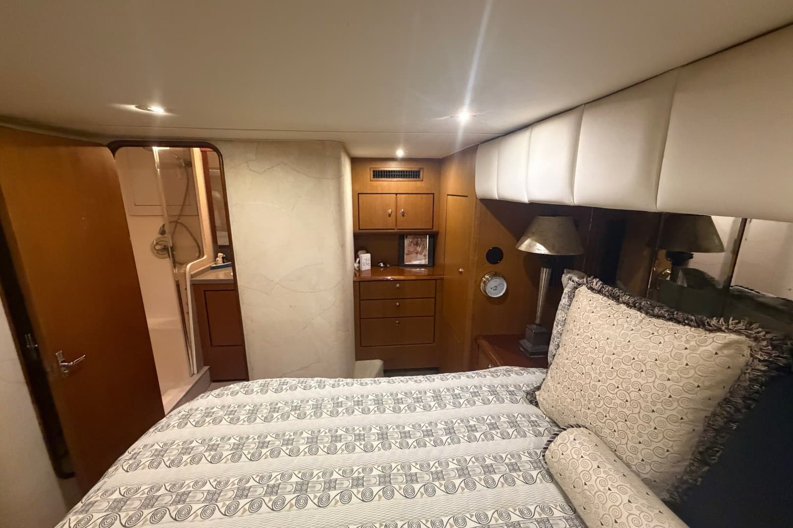 2000 Ocean Yachts 56 Super Sport - Photo 45