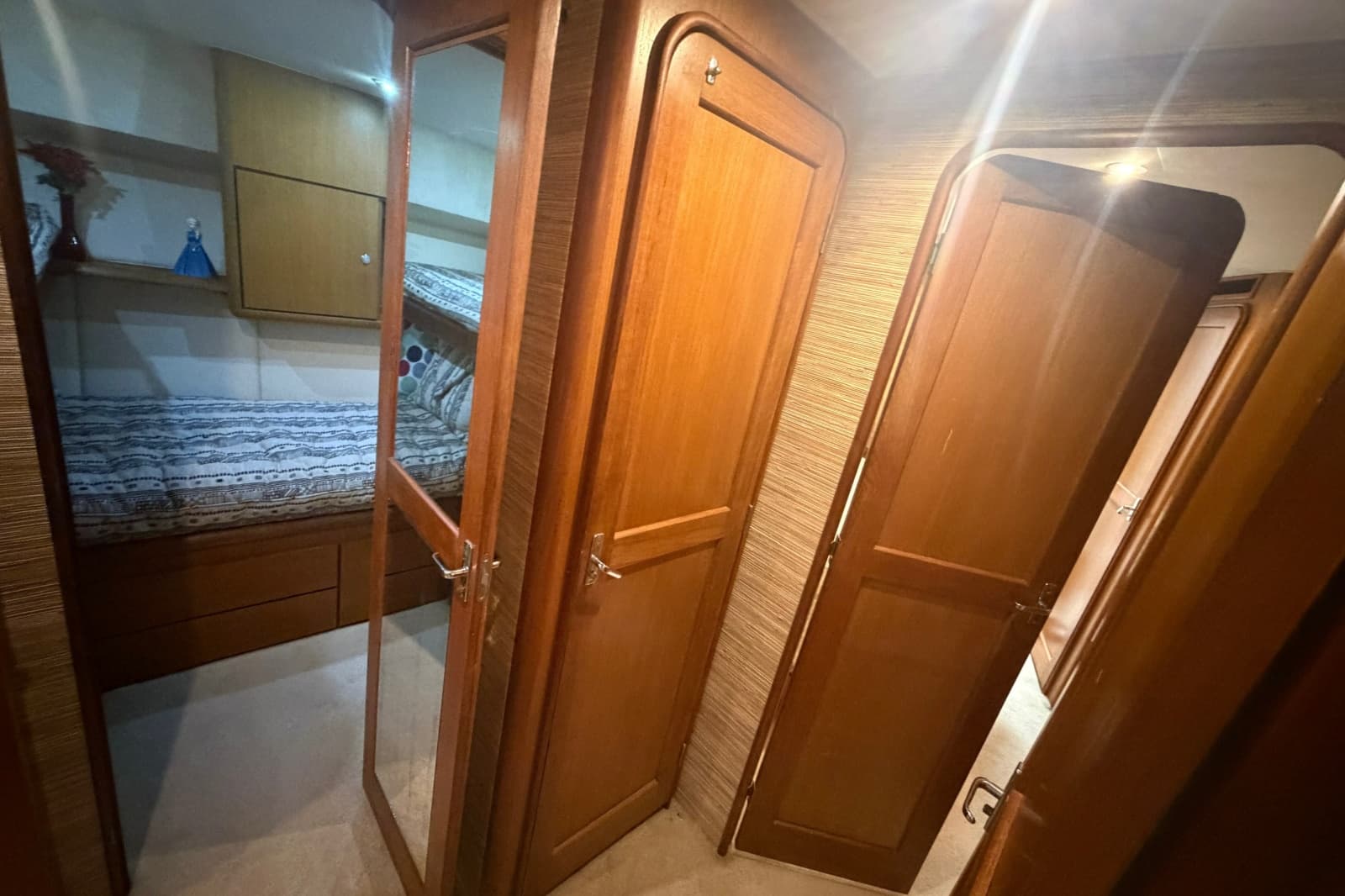 2000 Ocean Yachts 56 Super Sport - Photo 33