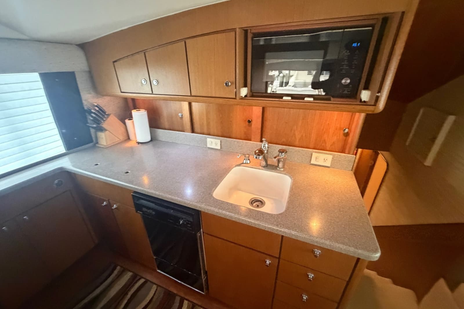 2000 Ocean Yachts 56 Super Sport - Photo 27
