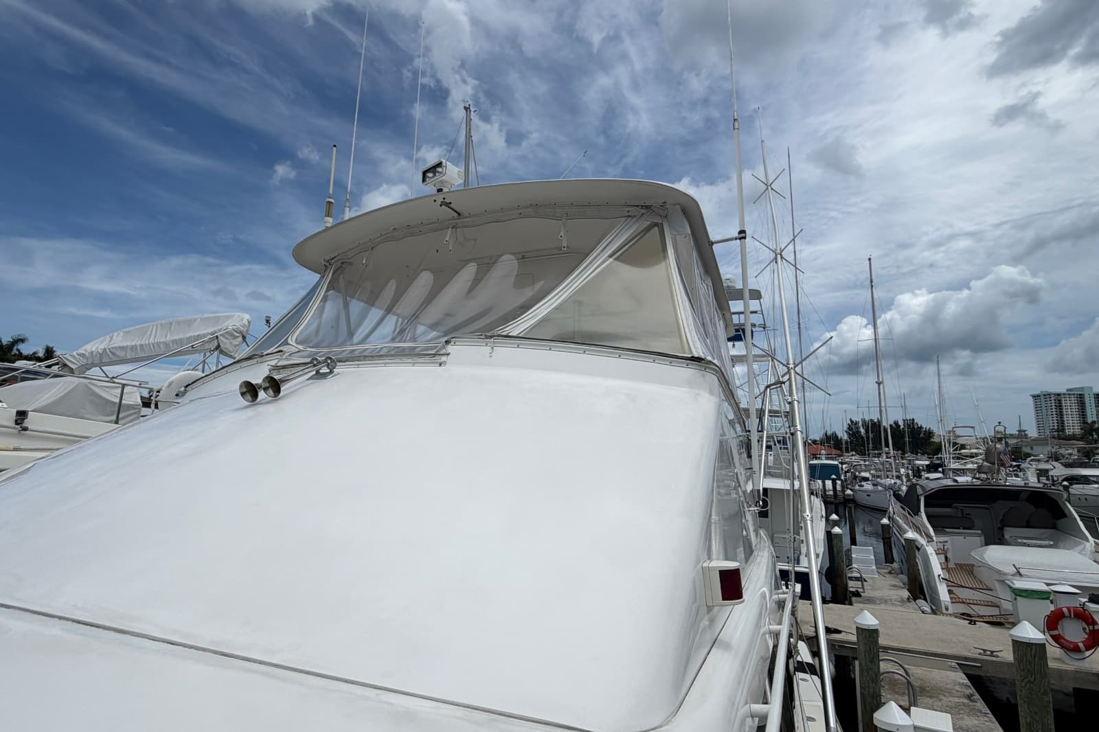 2000 Ocean Yachts 56 Super Sport - Photo 12