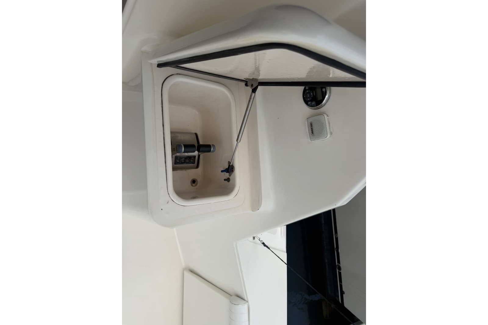 2000 Ocean Yachts 56 Super Sport - Photo 13
