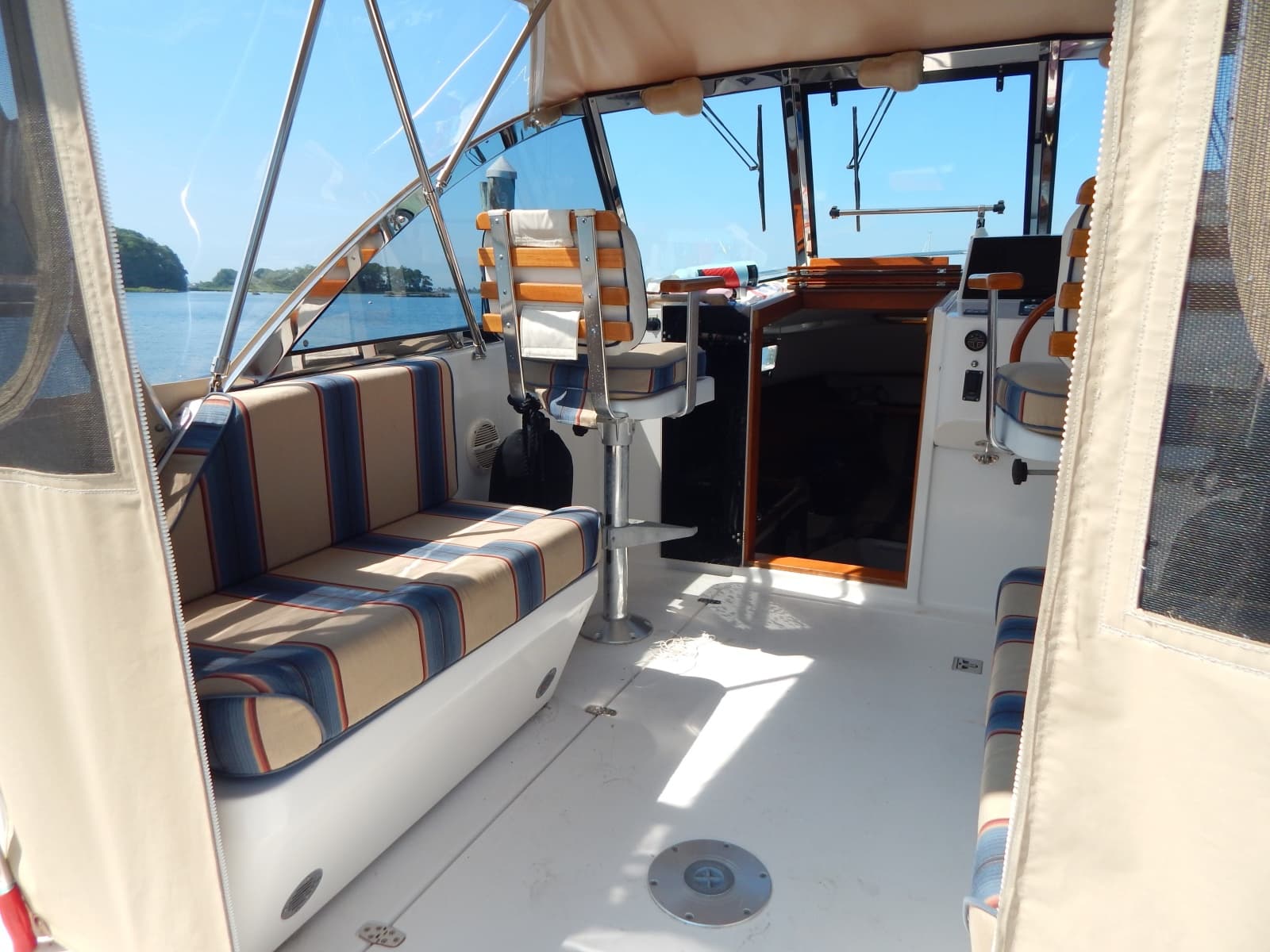 2004 Legacy Yachts 28 Express - Photo 4