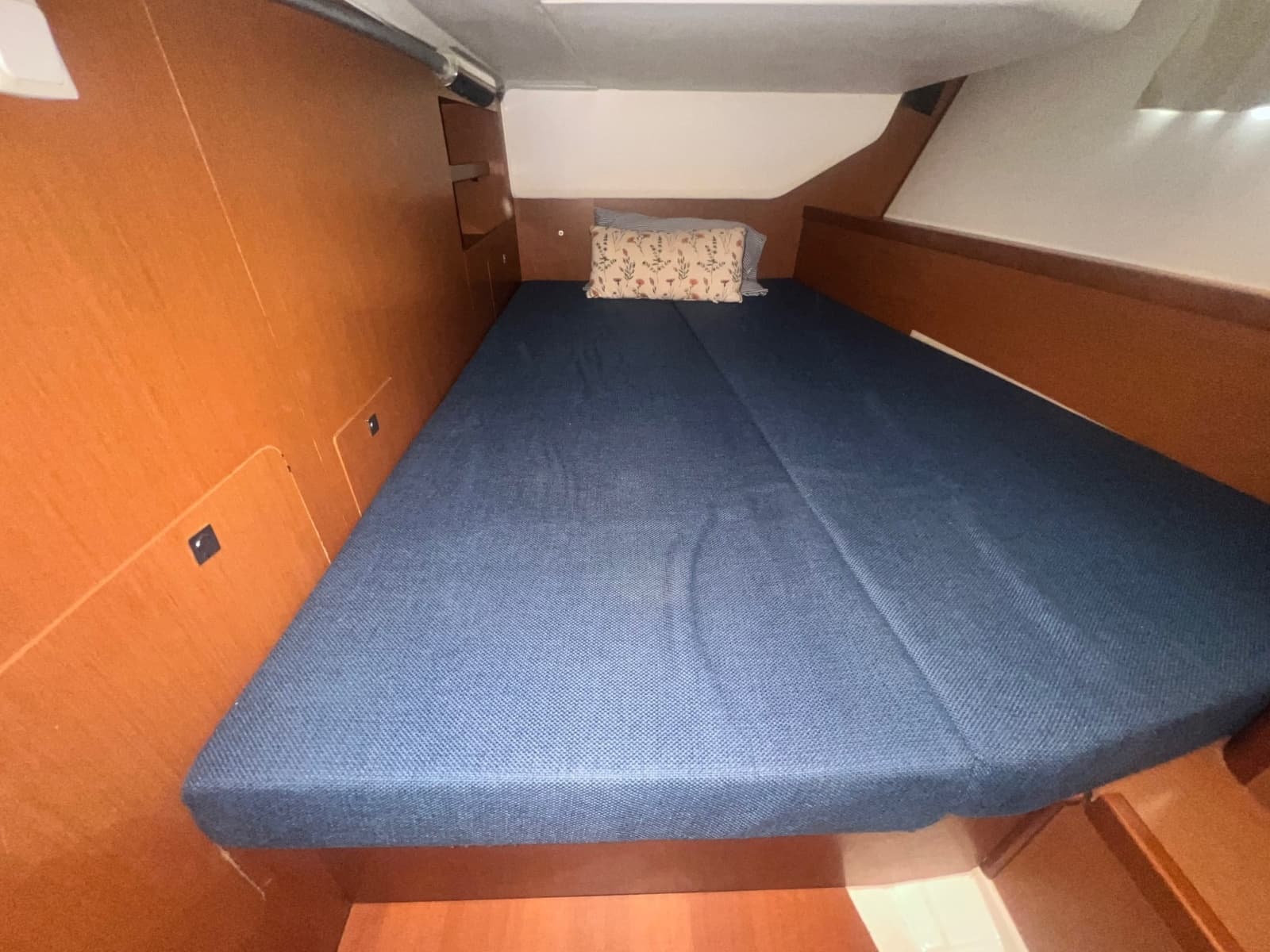 2016 Beneteau Oceanis 45 - Photo 42