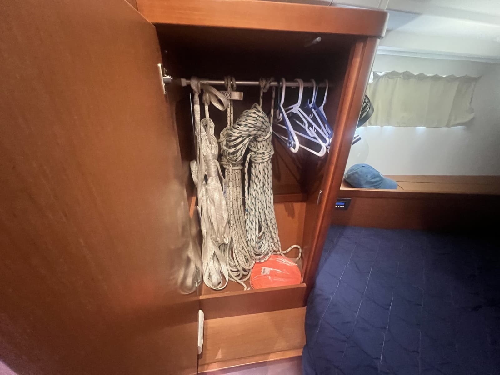 2016 Beneteau Oceanis 45 - Photo 45