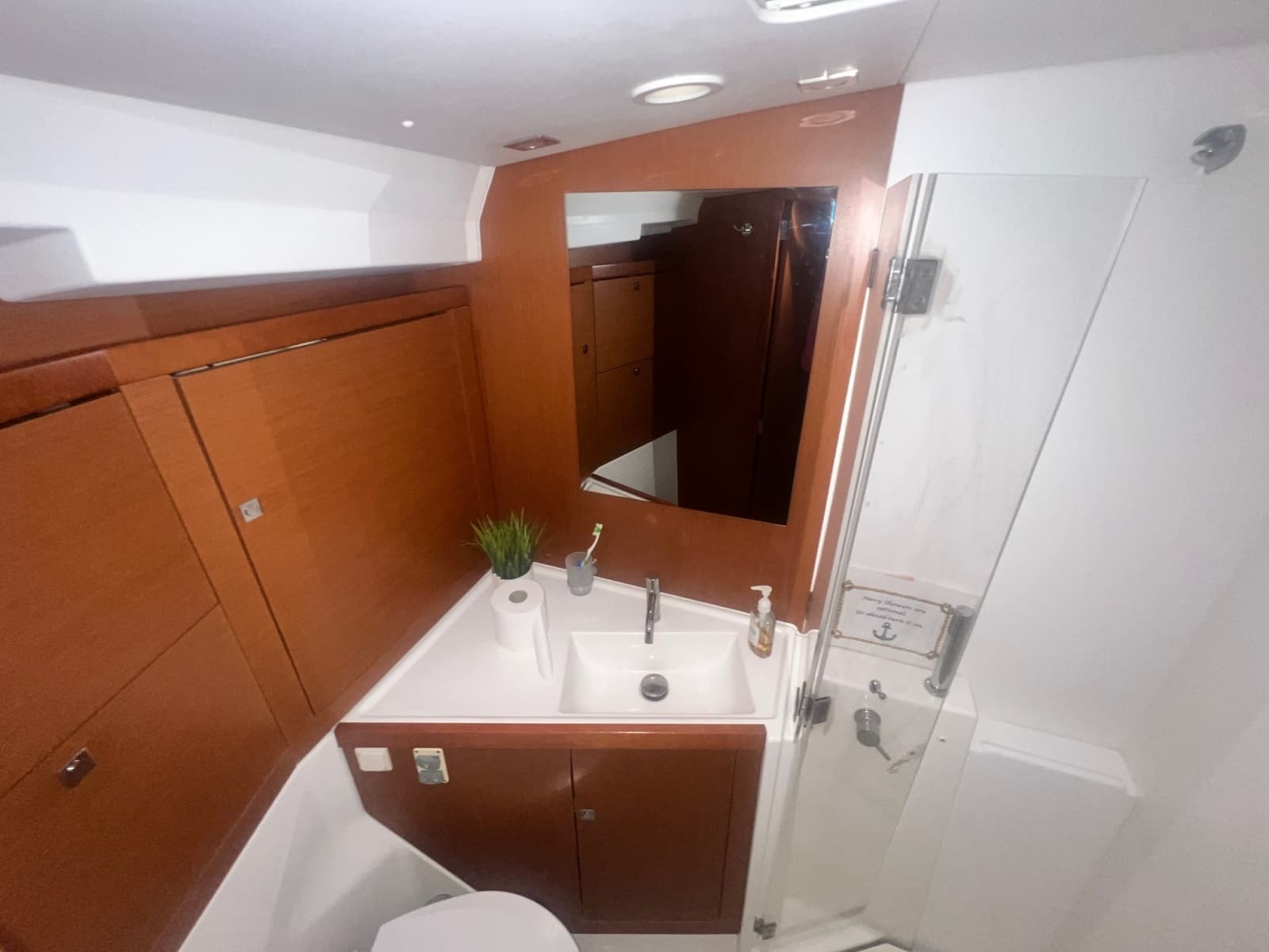 2016 Beneteau Oceanis 45 - Photo 41