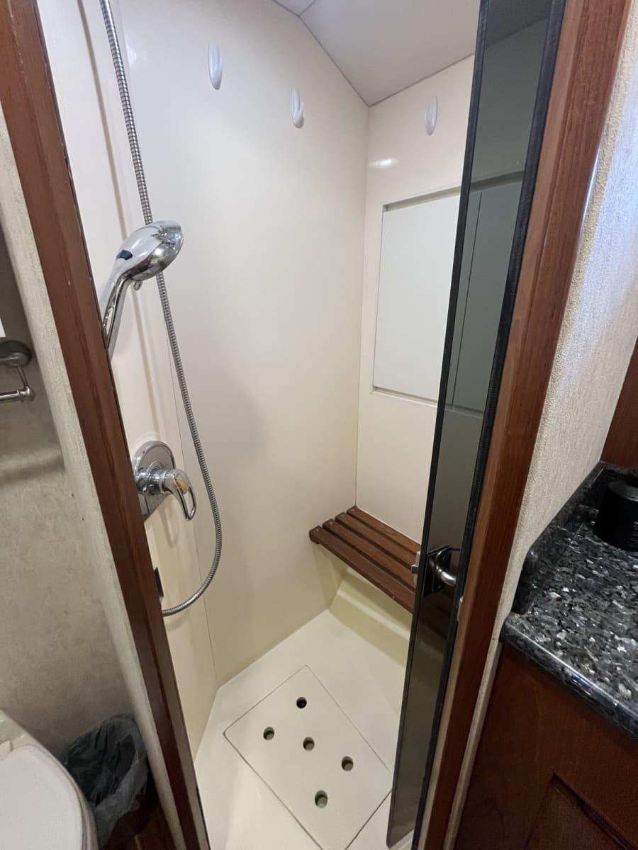 2002 Grand Alaskan 53 RPH - Photo 38