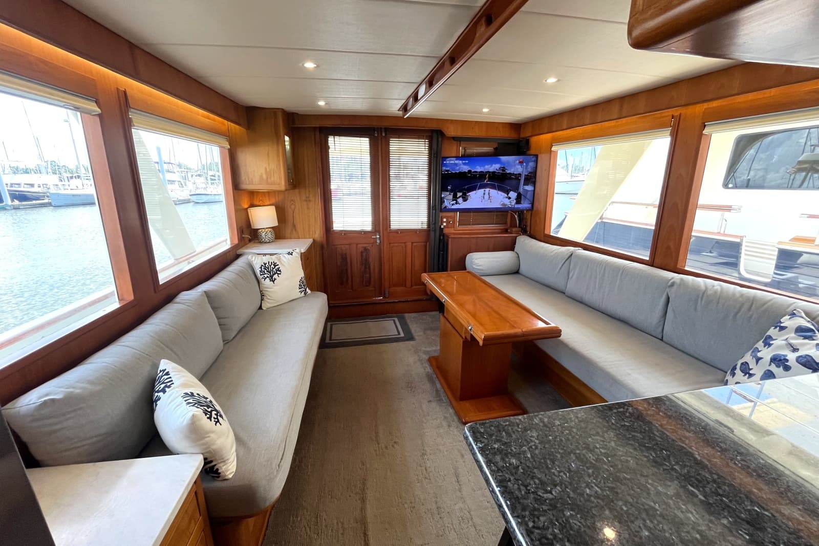 2002 Grand Alaskan 53 RPH - Photo 8