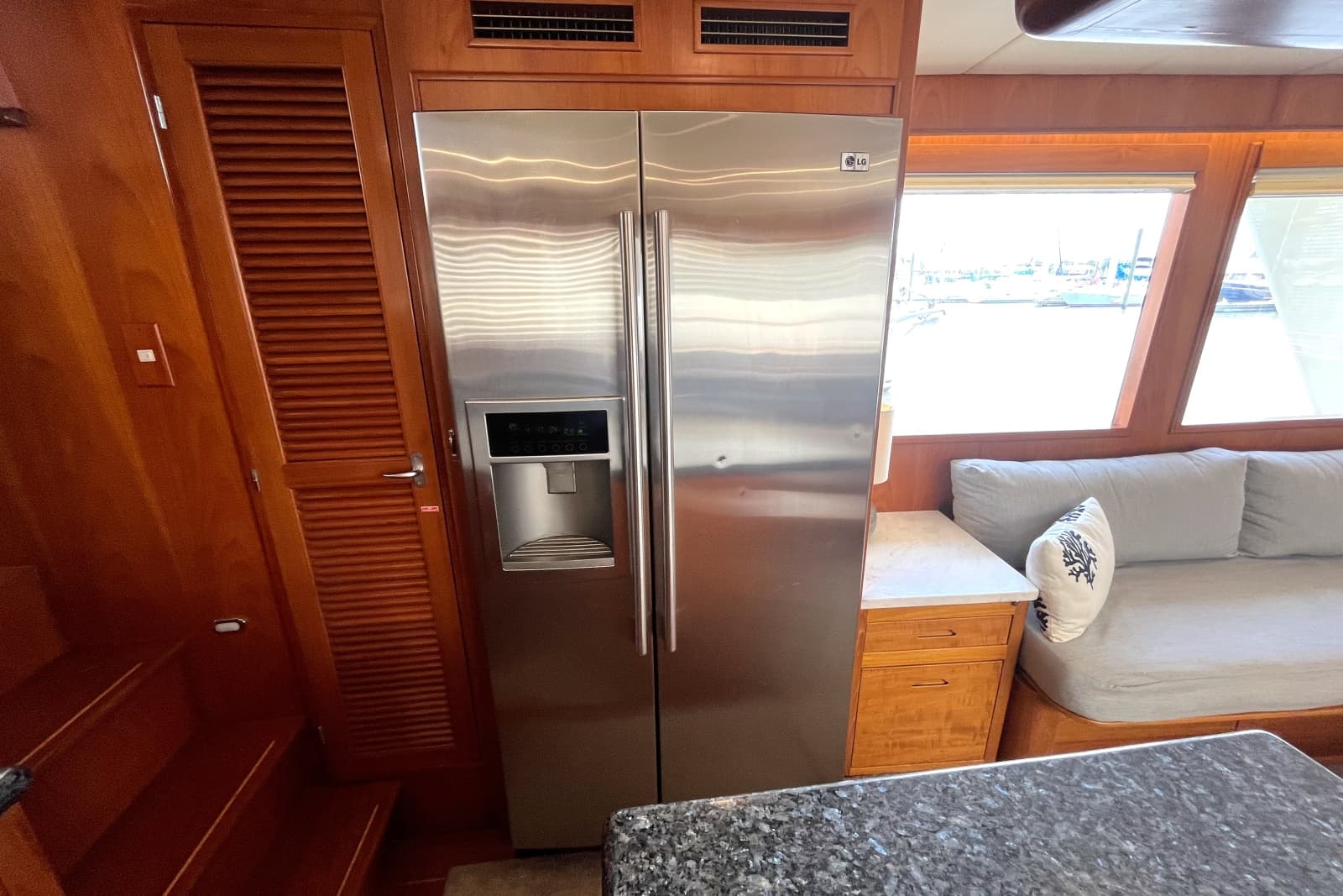 2002 Grand Alaskan 53 RPH - Photo 13