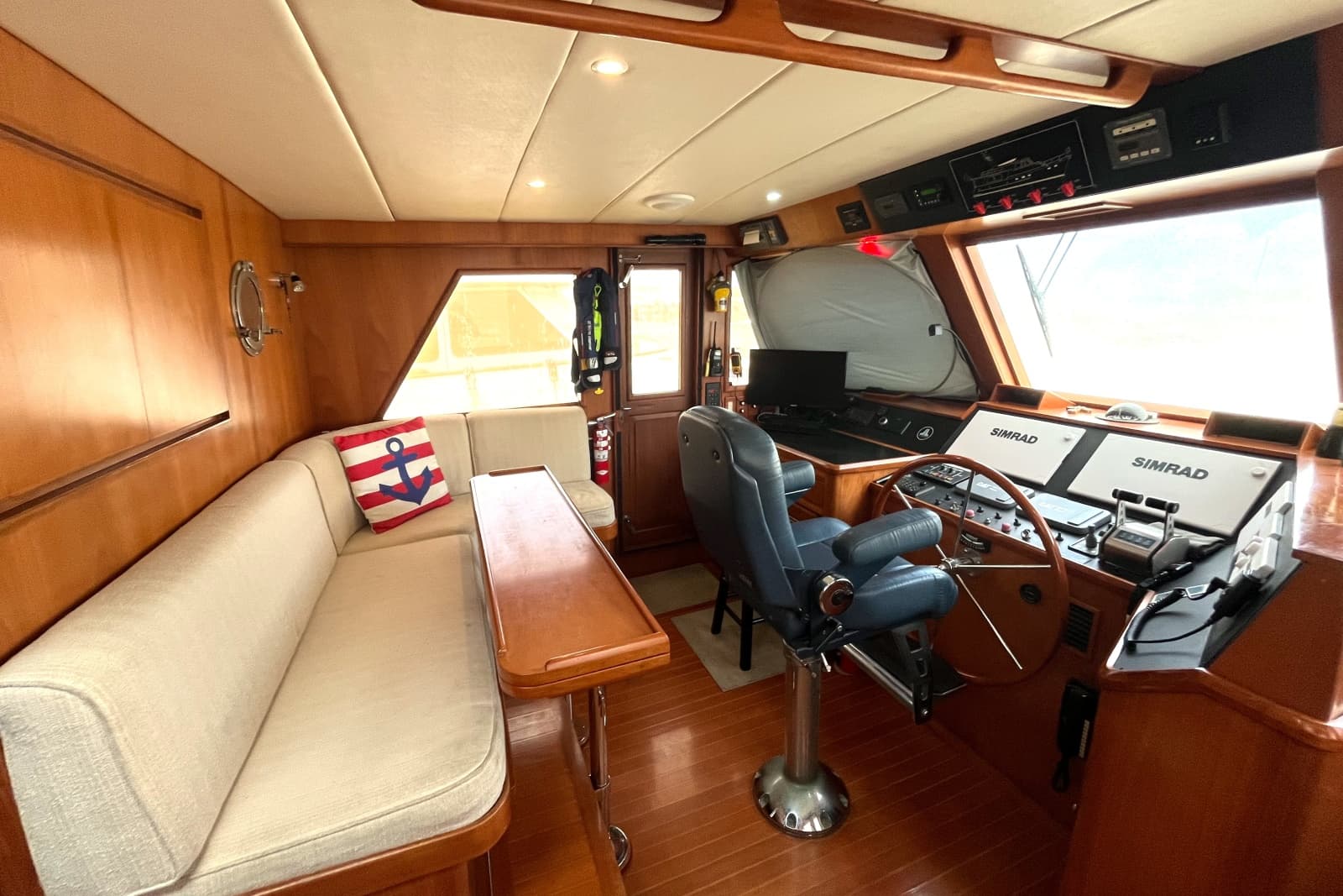 2002 Grand Alaskan 53 RPH - Photo 14