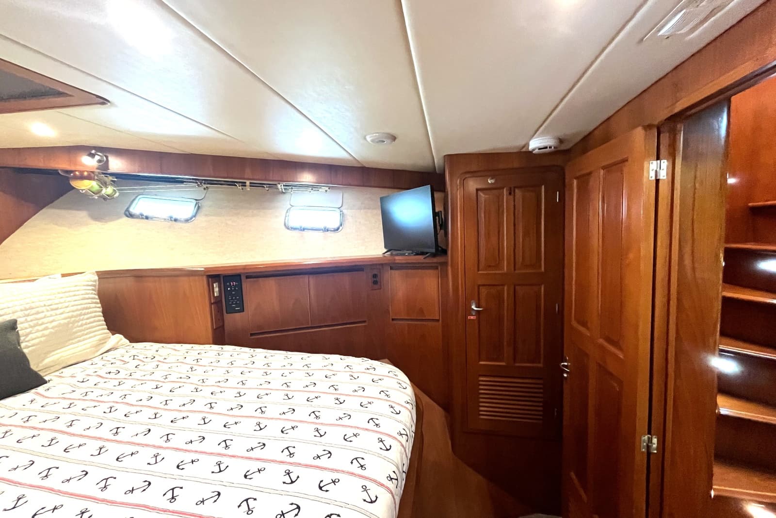 2002 Grand Alaskan 53 RPH - Photo 34