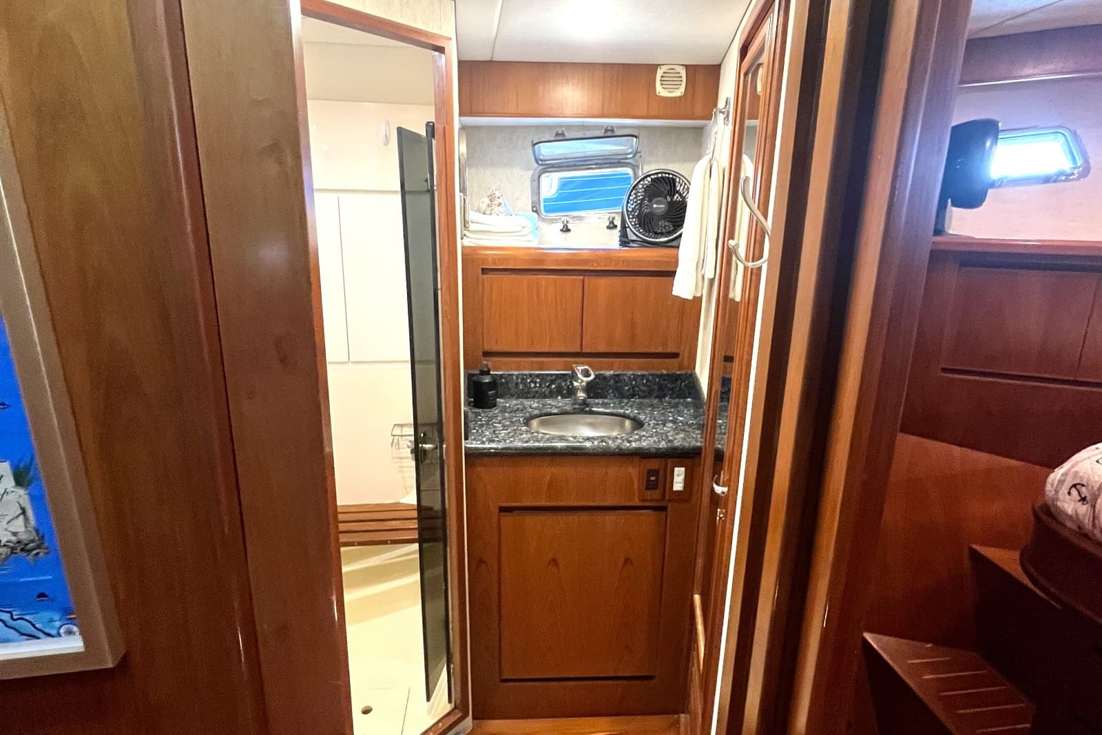 2002 Grand Alaskan 53 RPH - Photo 35