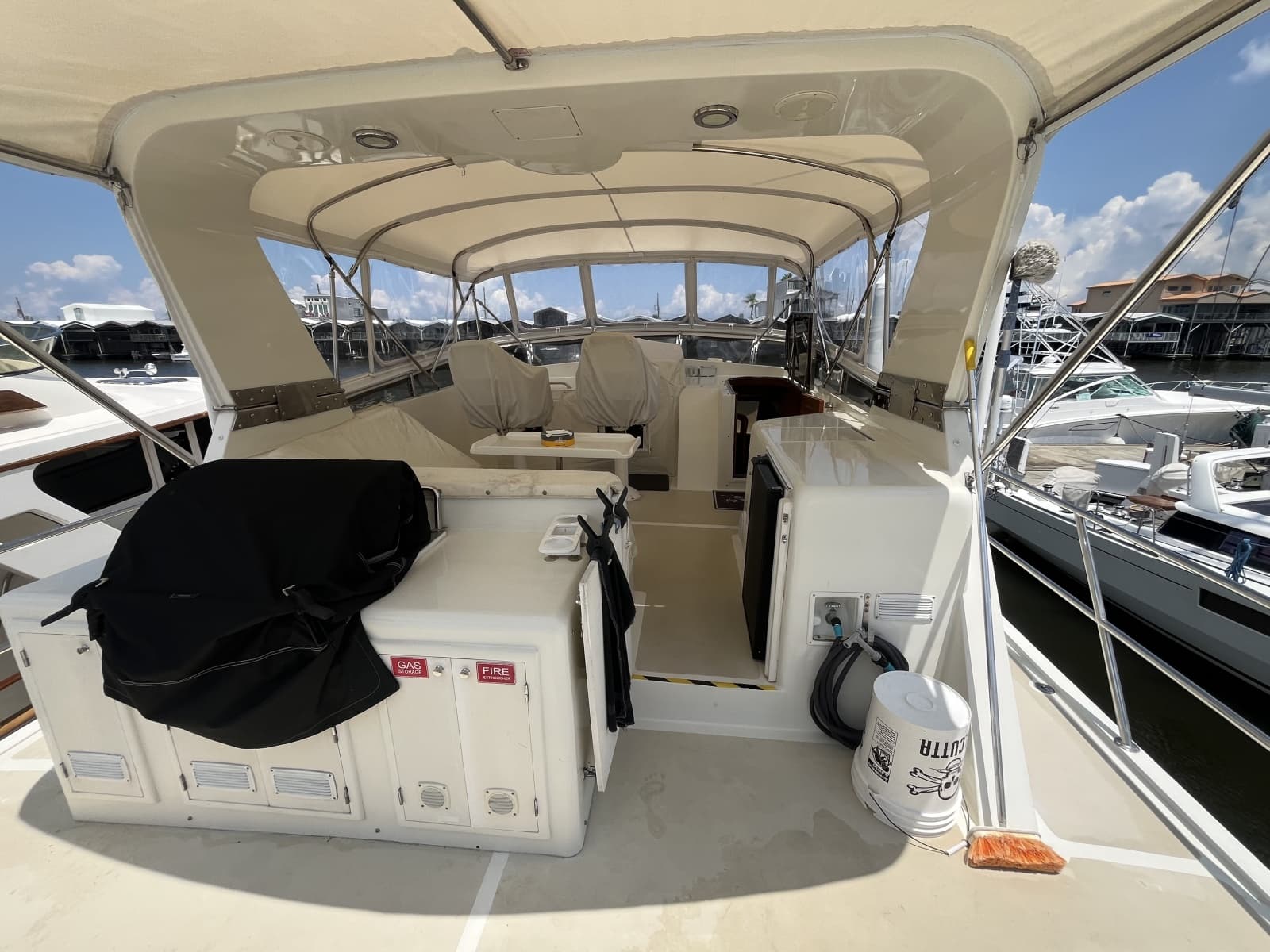 2002 Grand Alaskan 53 RPH - Photo 47