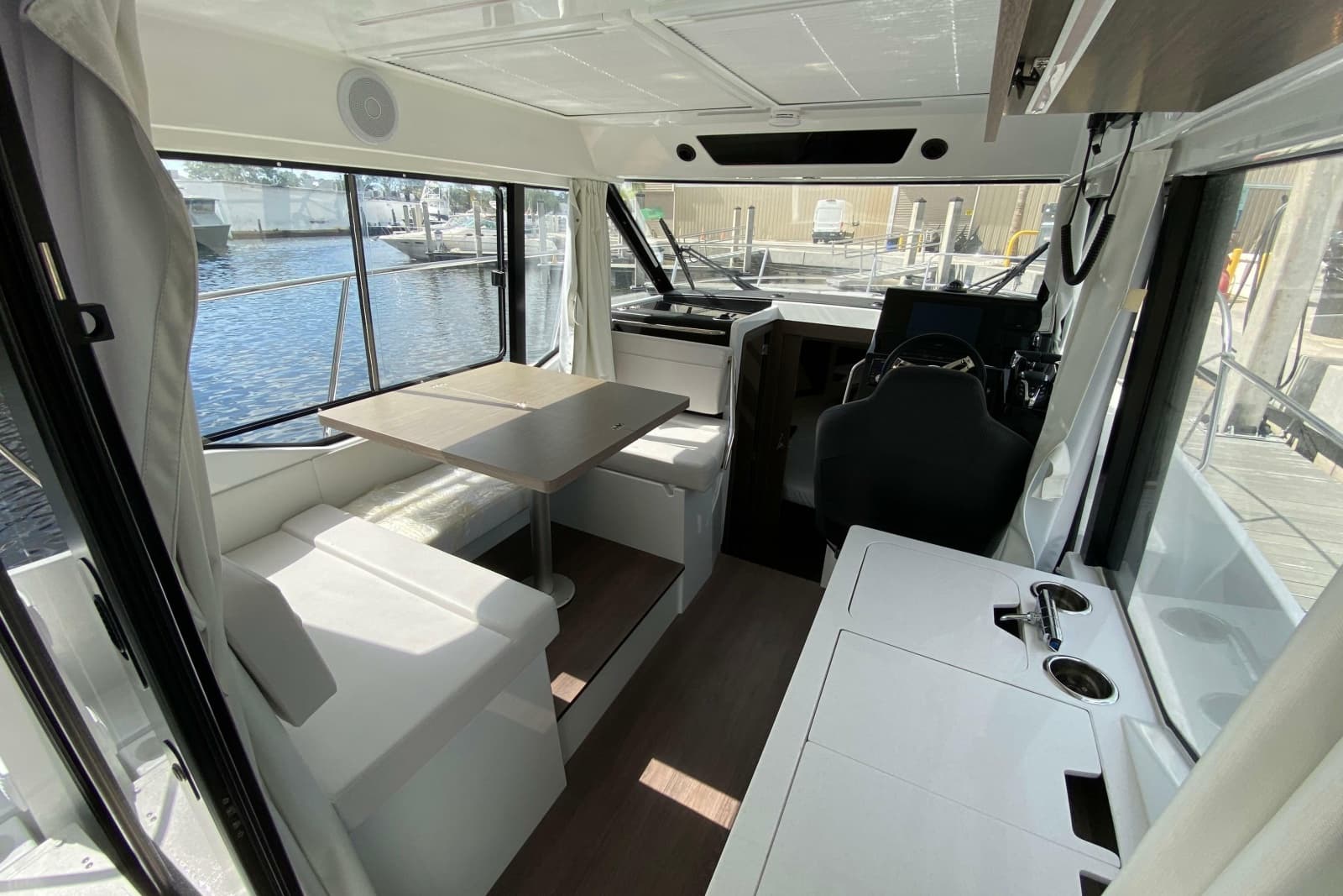 2026 Jeanneau NC 895 Series 2 - Photo 4