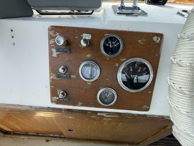 1982 Californian 34 LRC - Photo 10