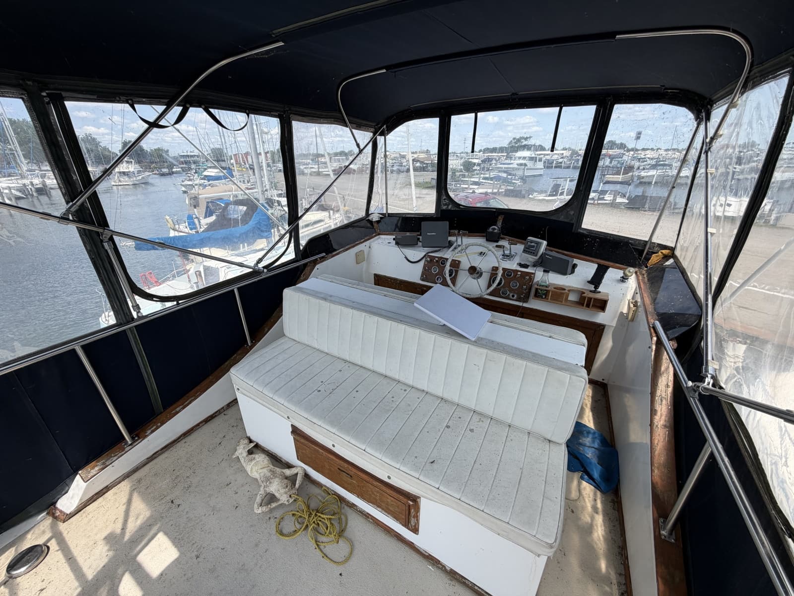 1982 Californian 34 LRC - Photo 7