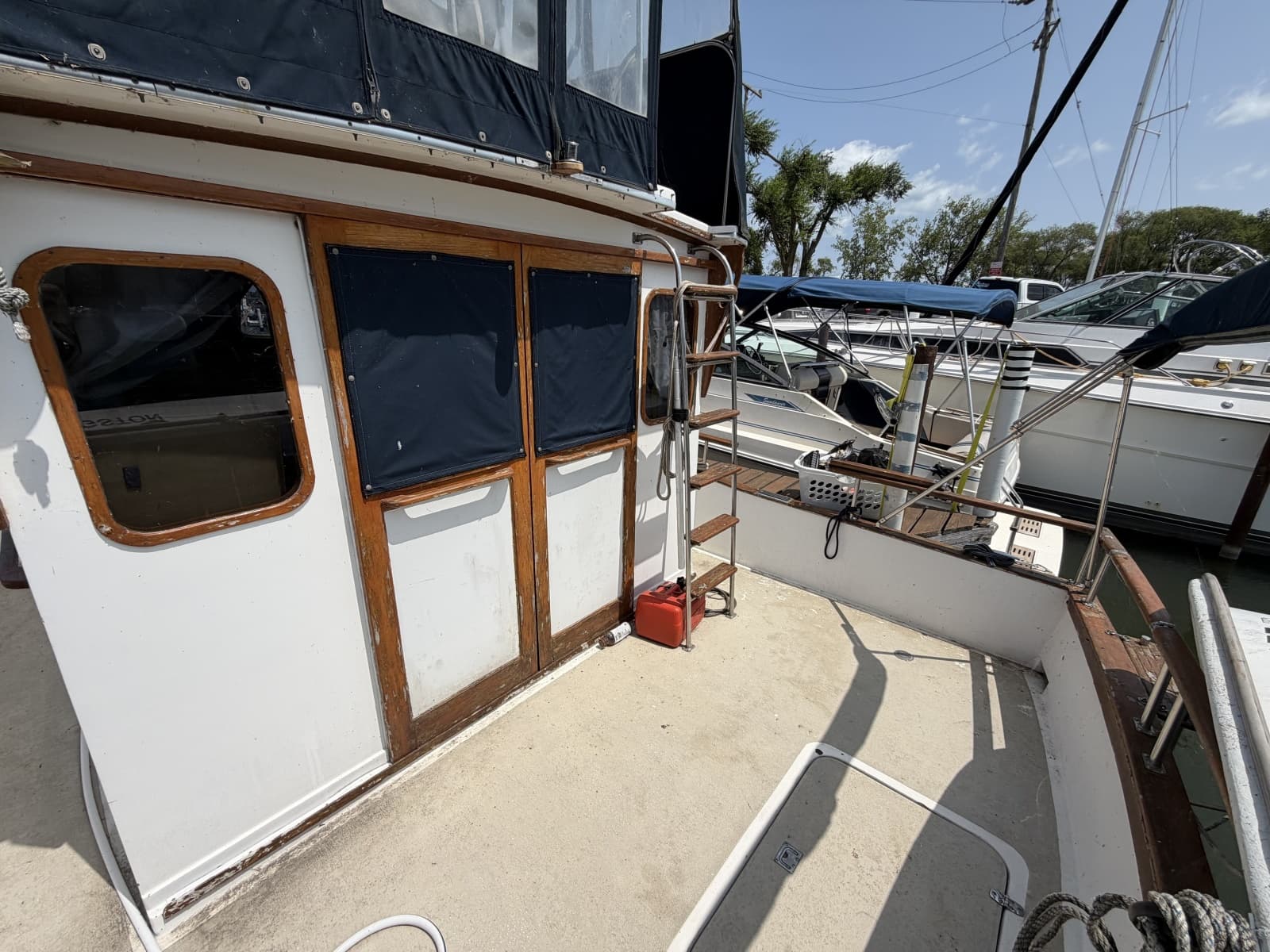 1982 Californian 34 LRC - Photo 17