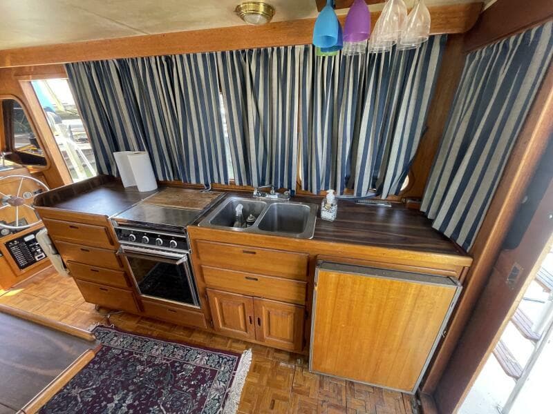 1982 Californian 34 LRC - Photo 19