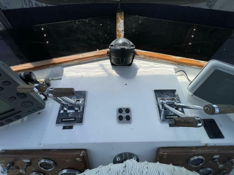 1982 Californian 34 LRC - Photo 15