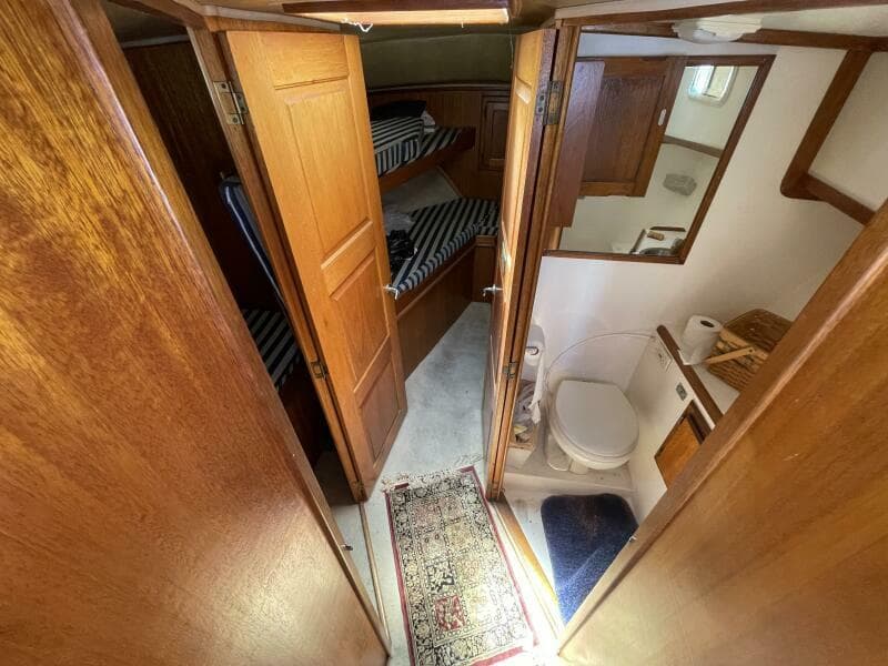 1982 Californian 34 LRC - Photo 30