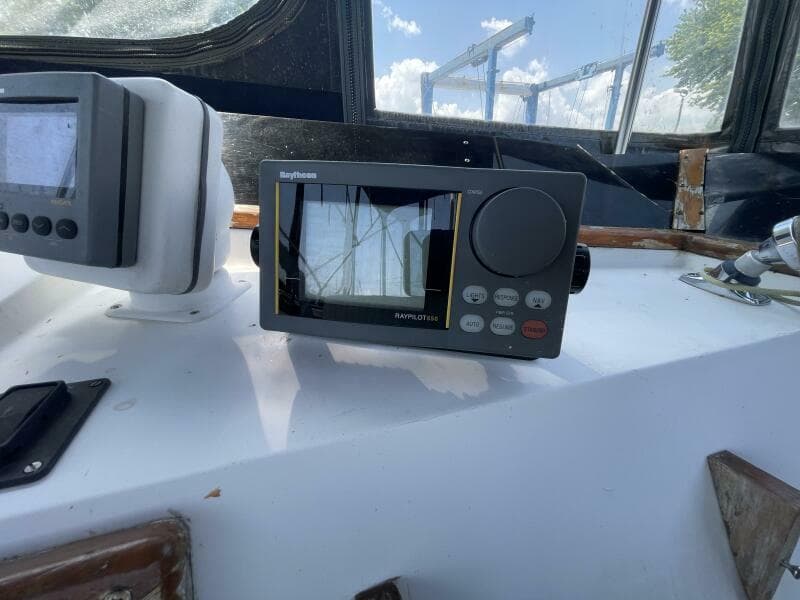 1982 Californian 34 LRC - Photo 11