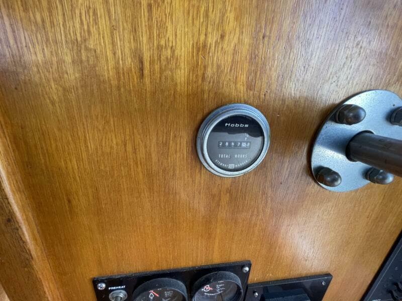 1982 Californian 34 LRC - Photo 23