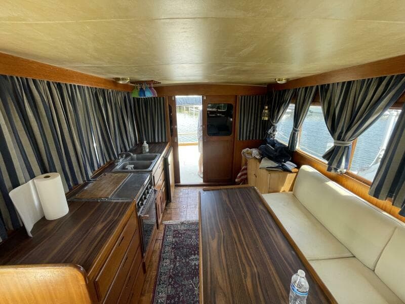 1982 Californian 34 LRC - Photo 28