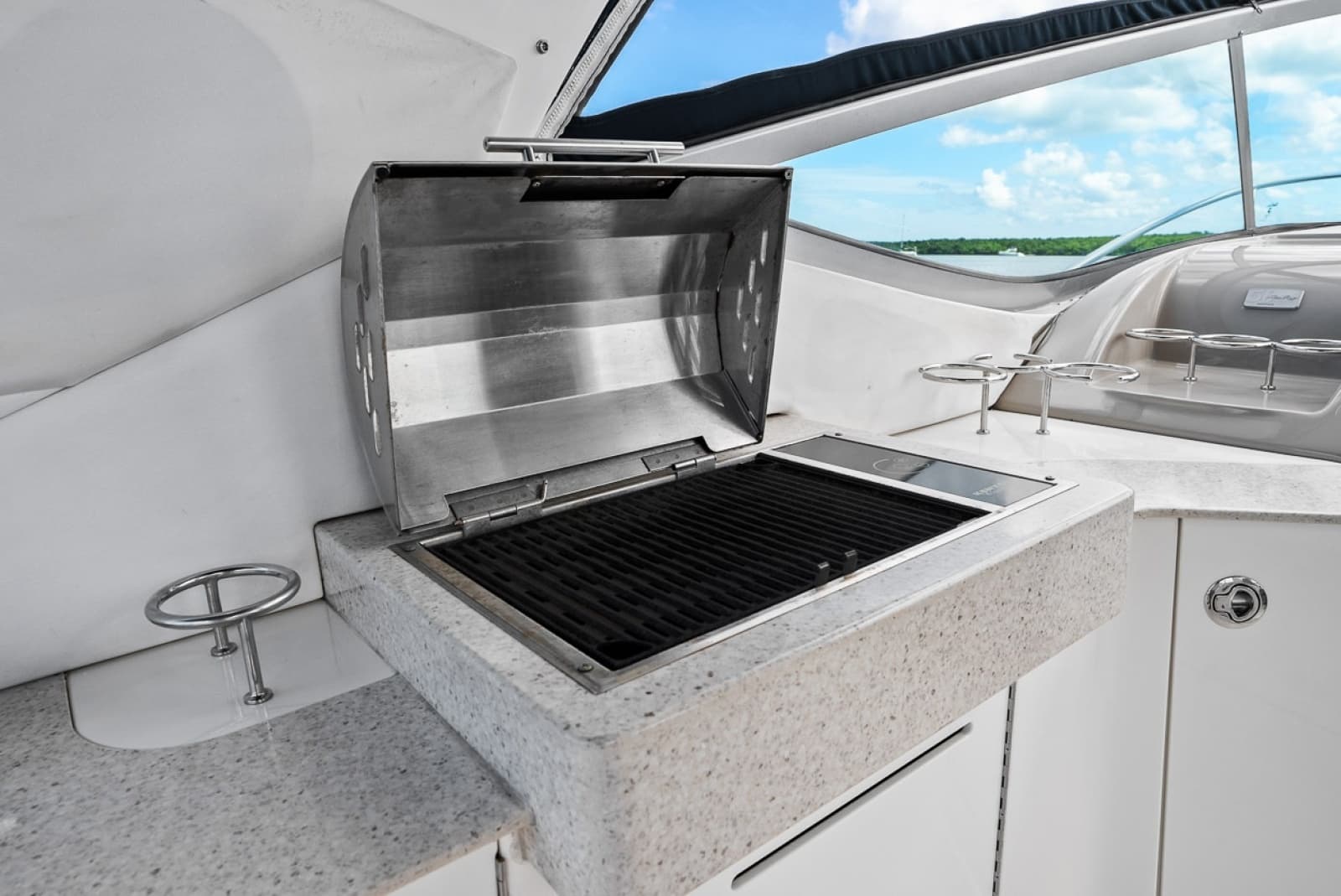 2009 Sea Ray 310 Sundancer - Photo 14