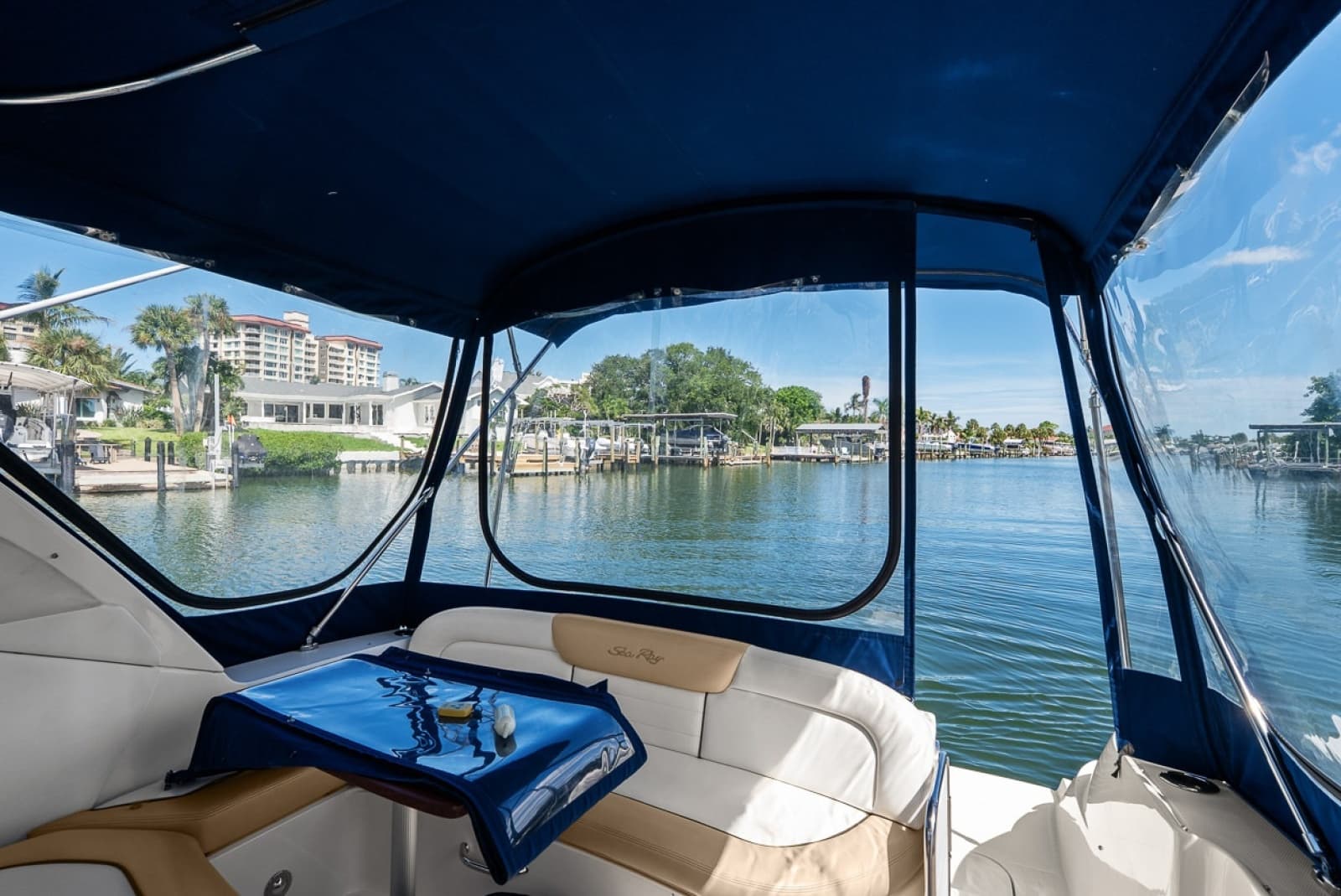 2009 Sea Ray 310 Sundancer - Photo 4